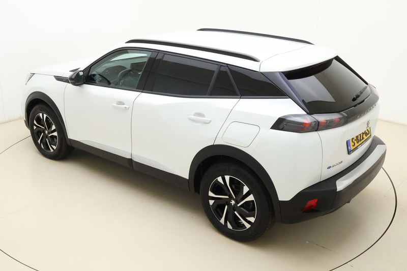 Peugeot e-2008 EV Allure Pack 50 kWh | Apple carplay/Android auto — photo 4