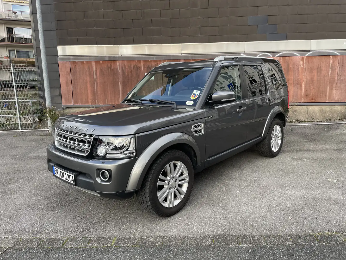 Land Rover Discovery SDV6 HSE Grau - 1