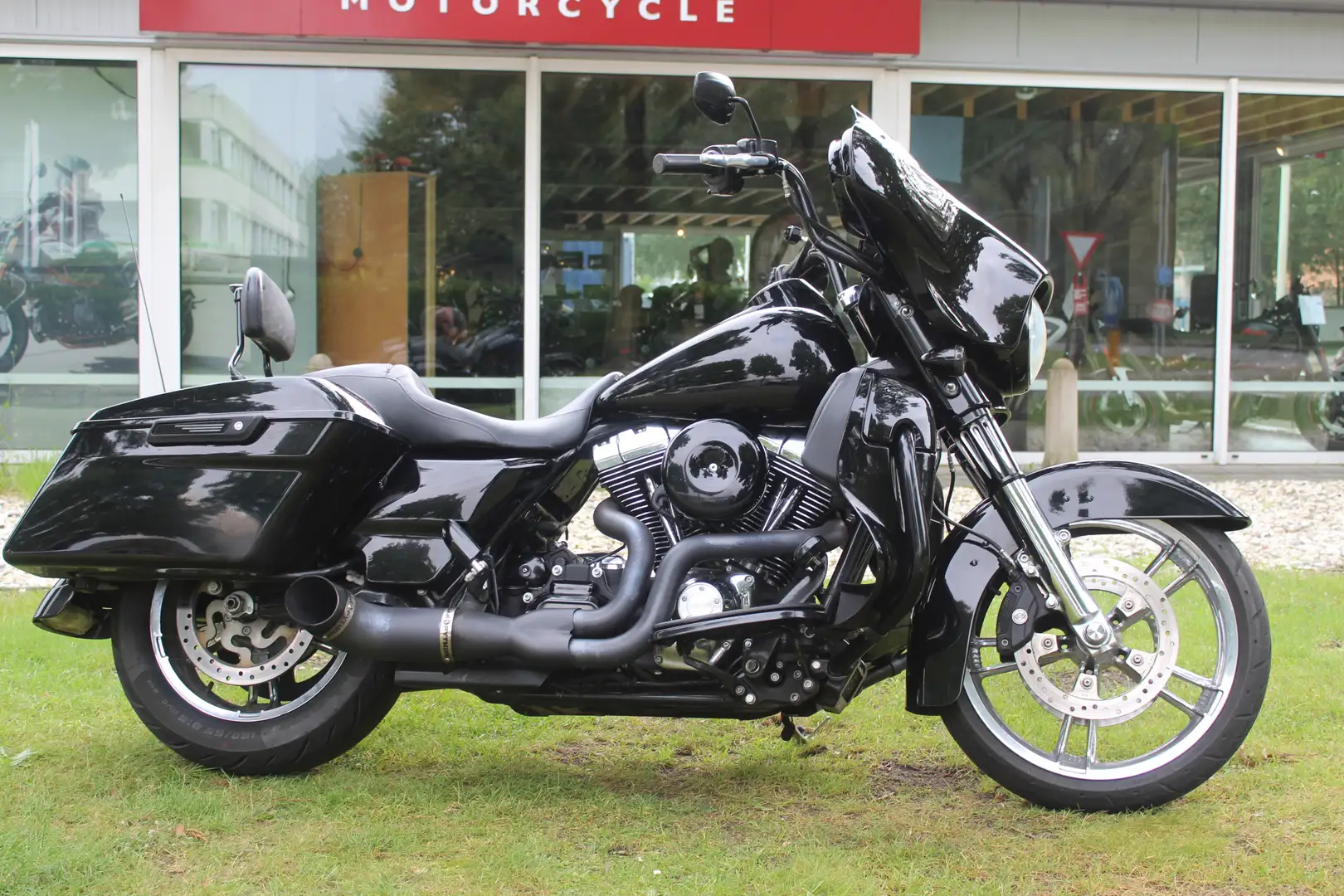Harley-Davidson Street Glide FLH-X Street+Glide Negru - 2