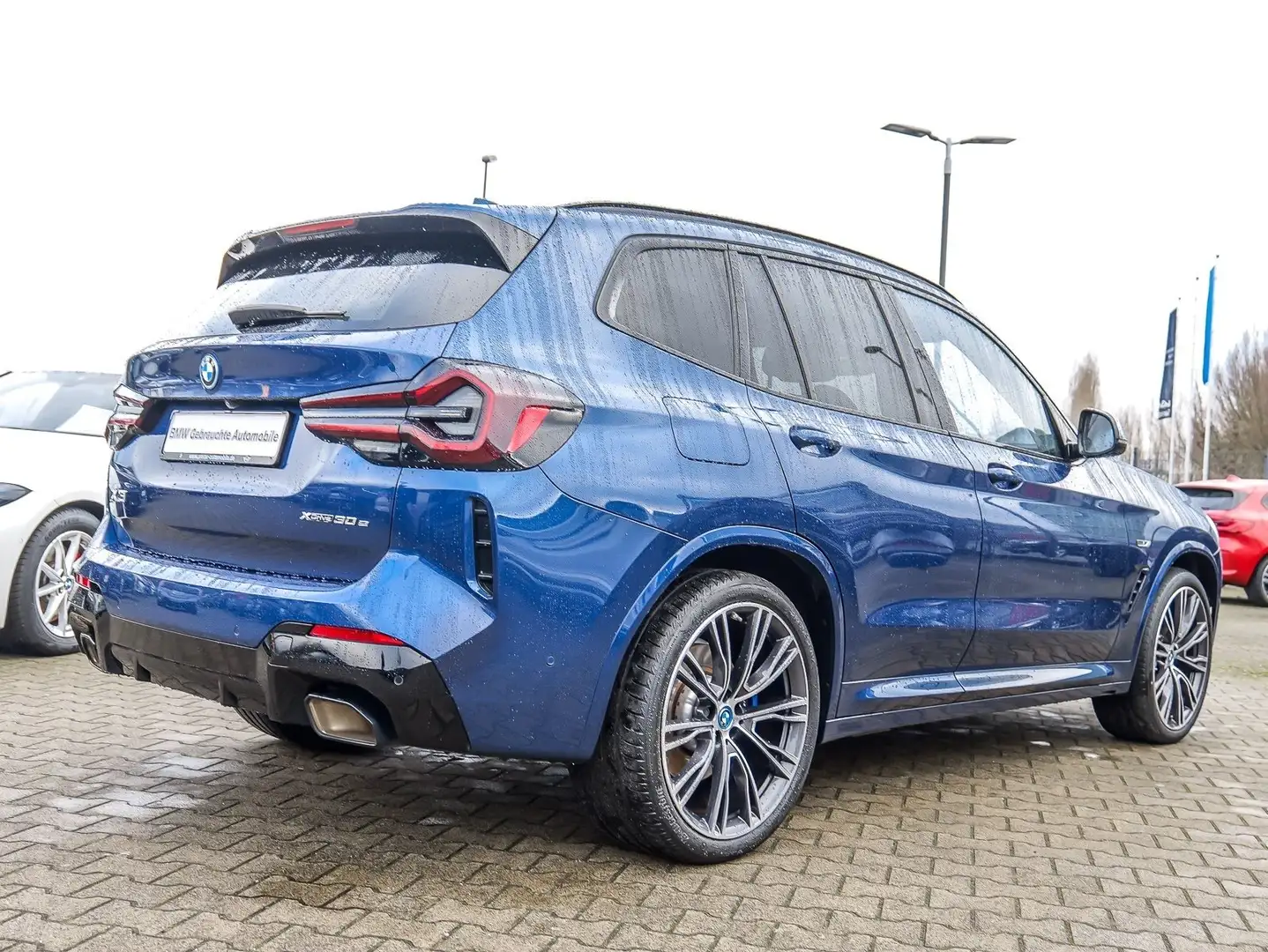 BMW X3 xDrive30e M Sport Pano Laser HuD HiFi RFK DAB Bleu - 2