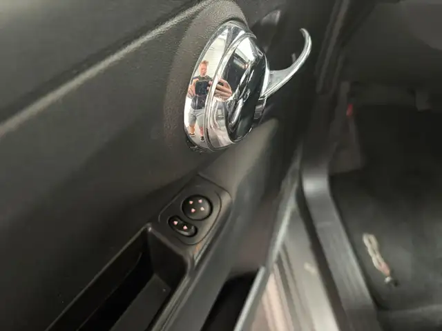 Fiat 500e view 6