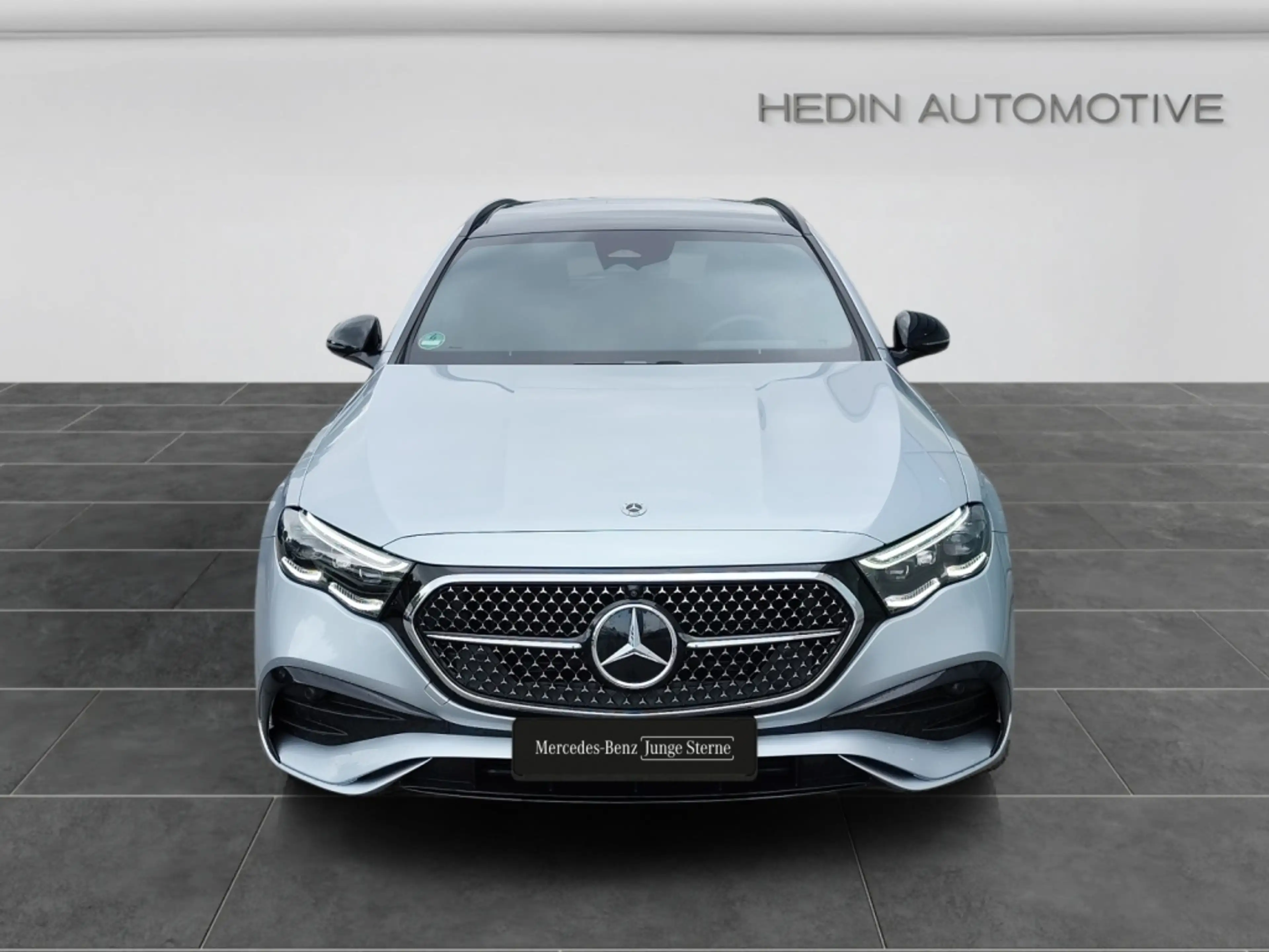 Mercedes-Benz E 220 d T 4M AMG|NIGHT|AHK|PANO|360°|DISTR|LEDER — photo 7