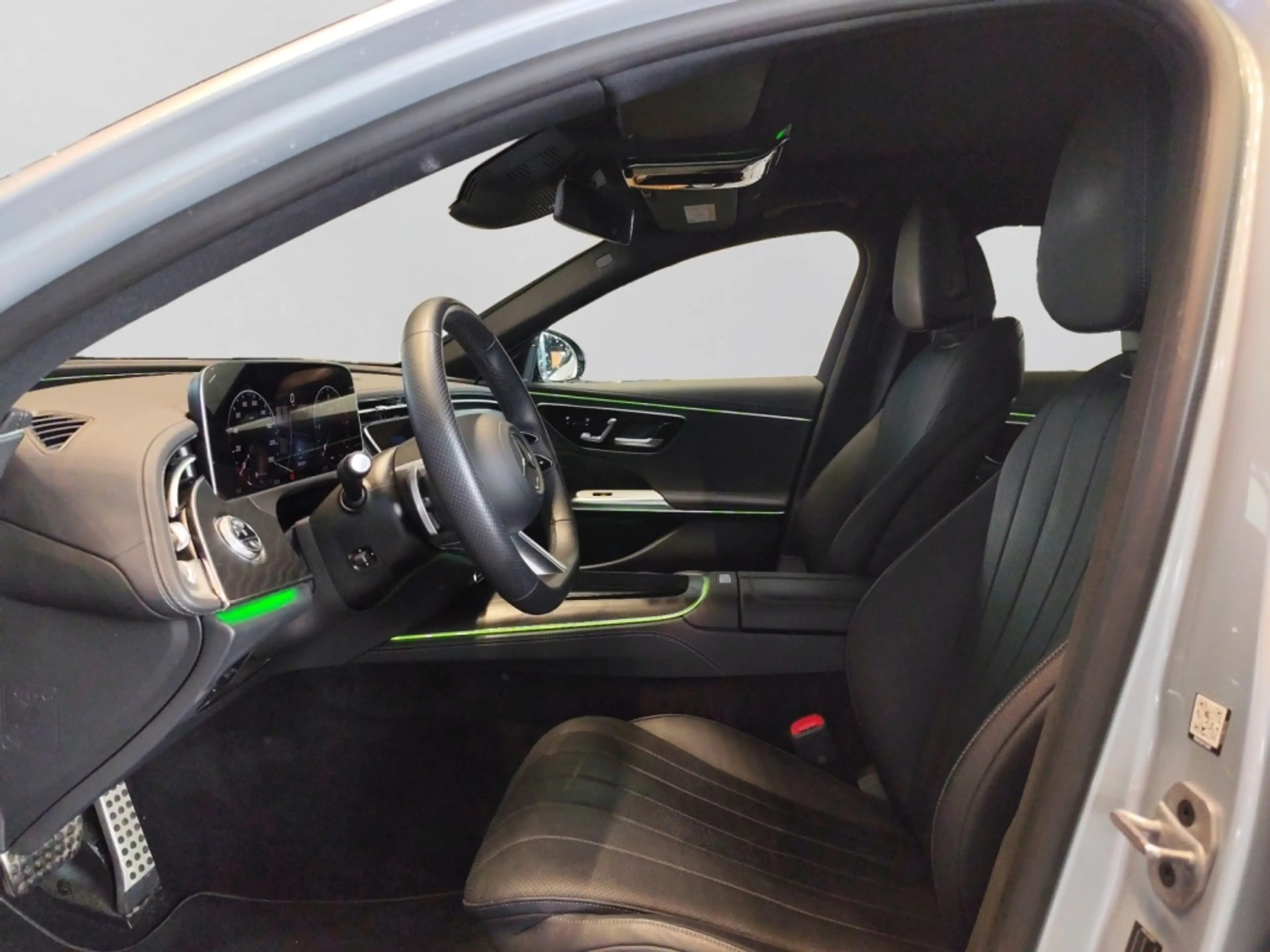 Mercedes-Benz E 220 d T 4M AMG|NIGHT|AHK|PANO|360°|DISTR|LEDER — photo 8