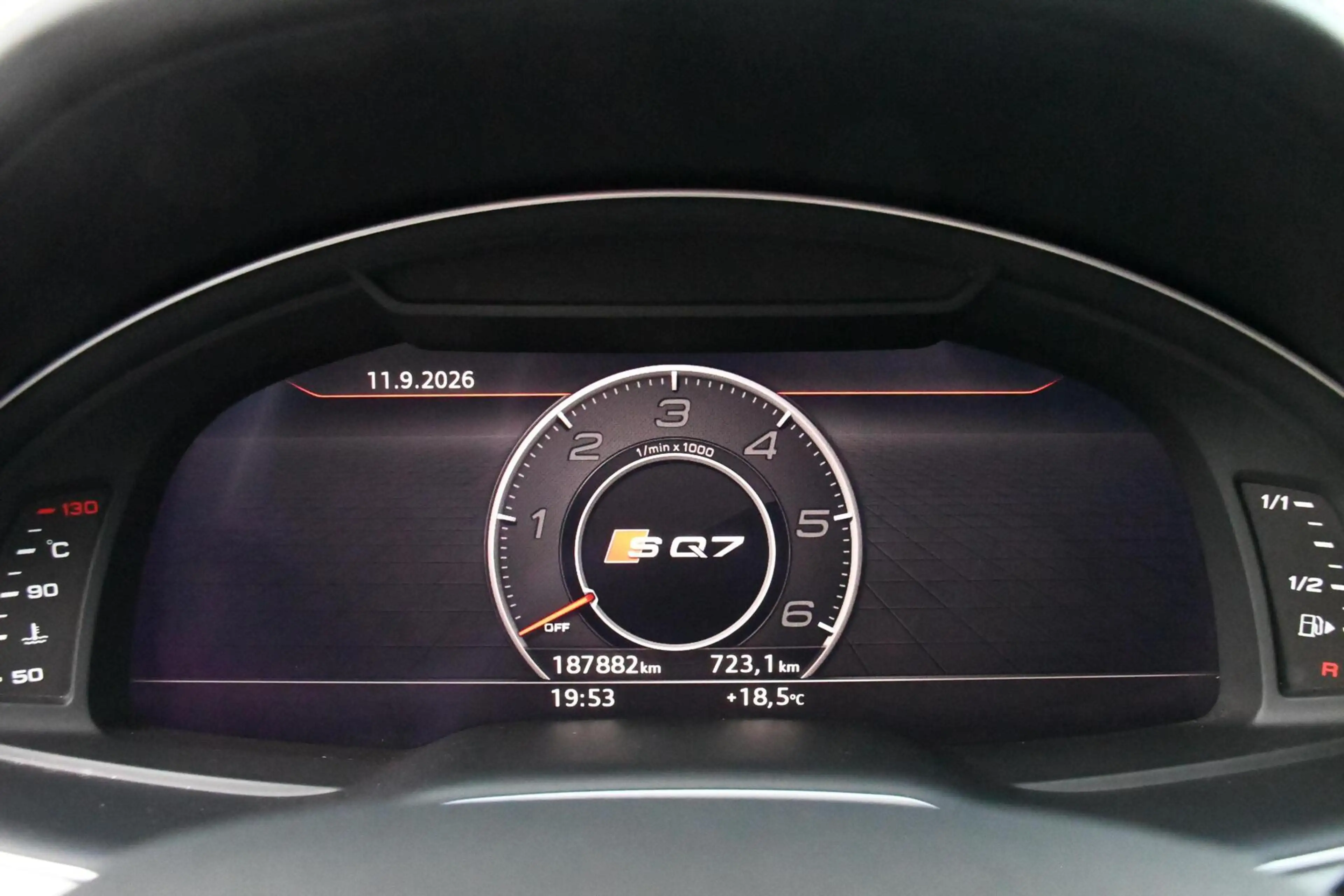 Audi SQ7 4.0 V8 TDI quattro Pro Line + 7p Ceramic 435PK PAN — photo 13