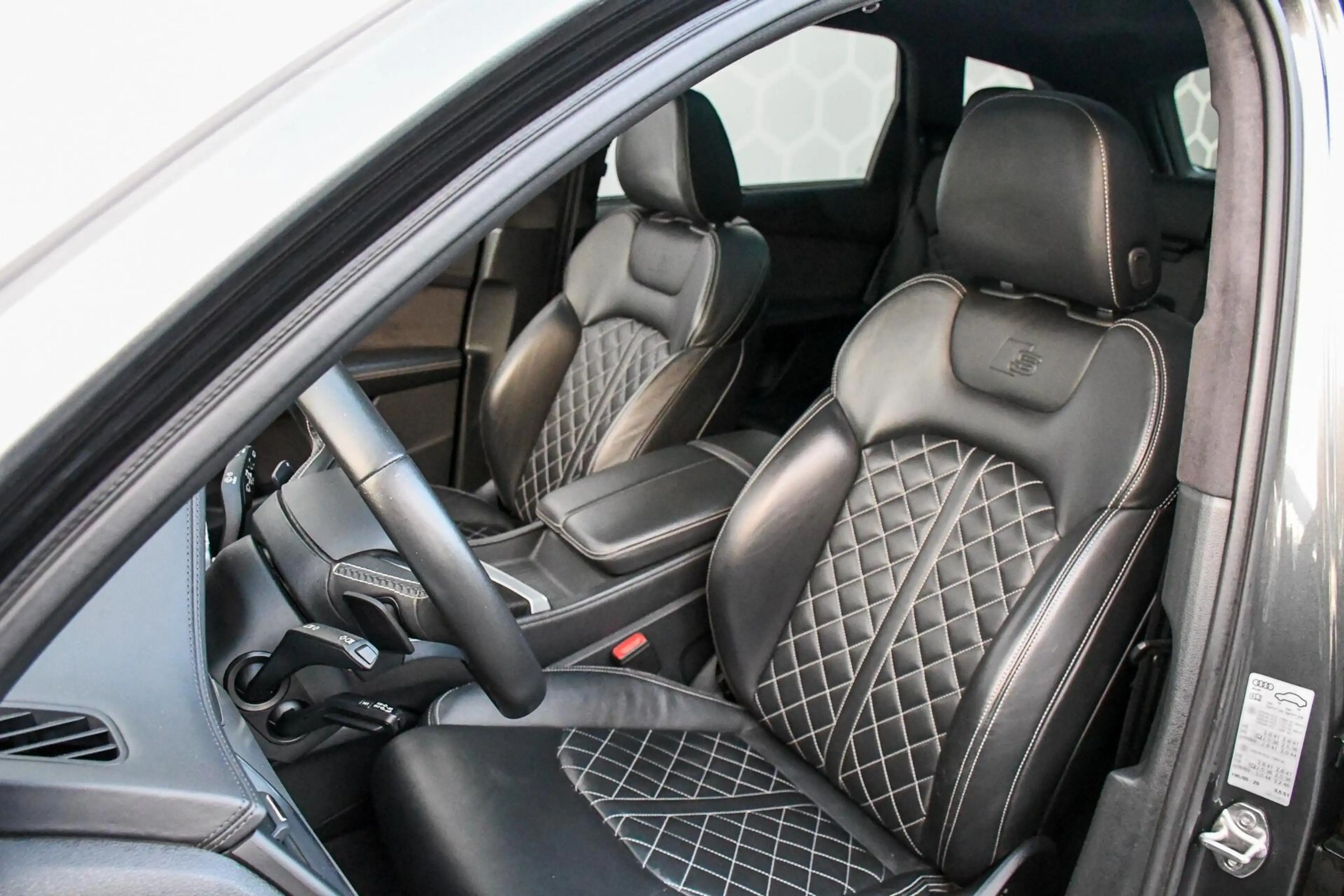 Audi SQ7 4.0 V8 TDI quattro Pro Line + 7p Ceramic 435PK PAN — photo 5