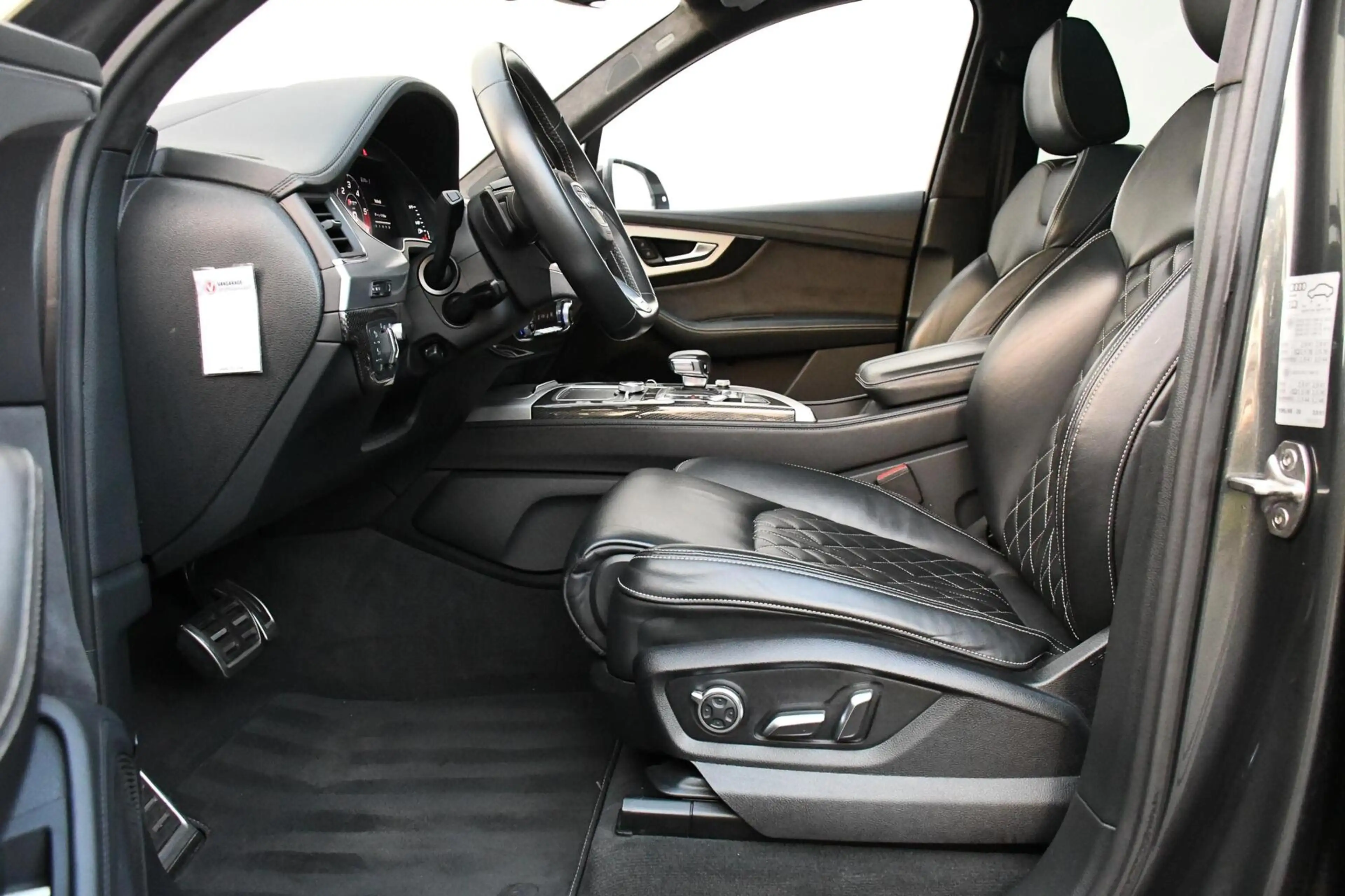 Audi SQ7 4.0 V8 TDI quattro Pro Line + 7p Ceramic 435PK PAN — photo 8