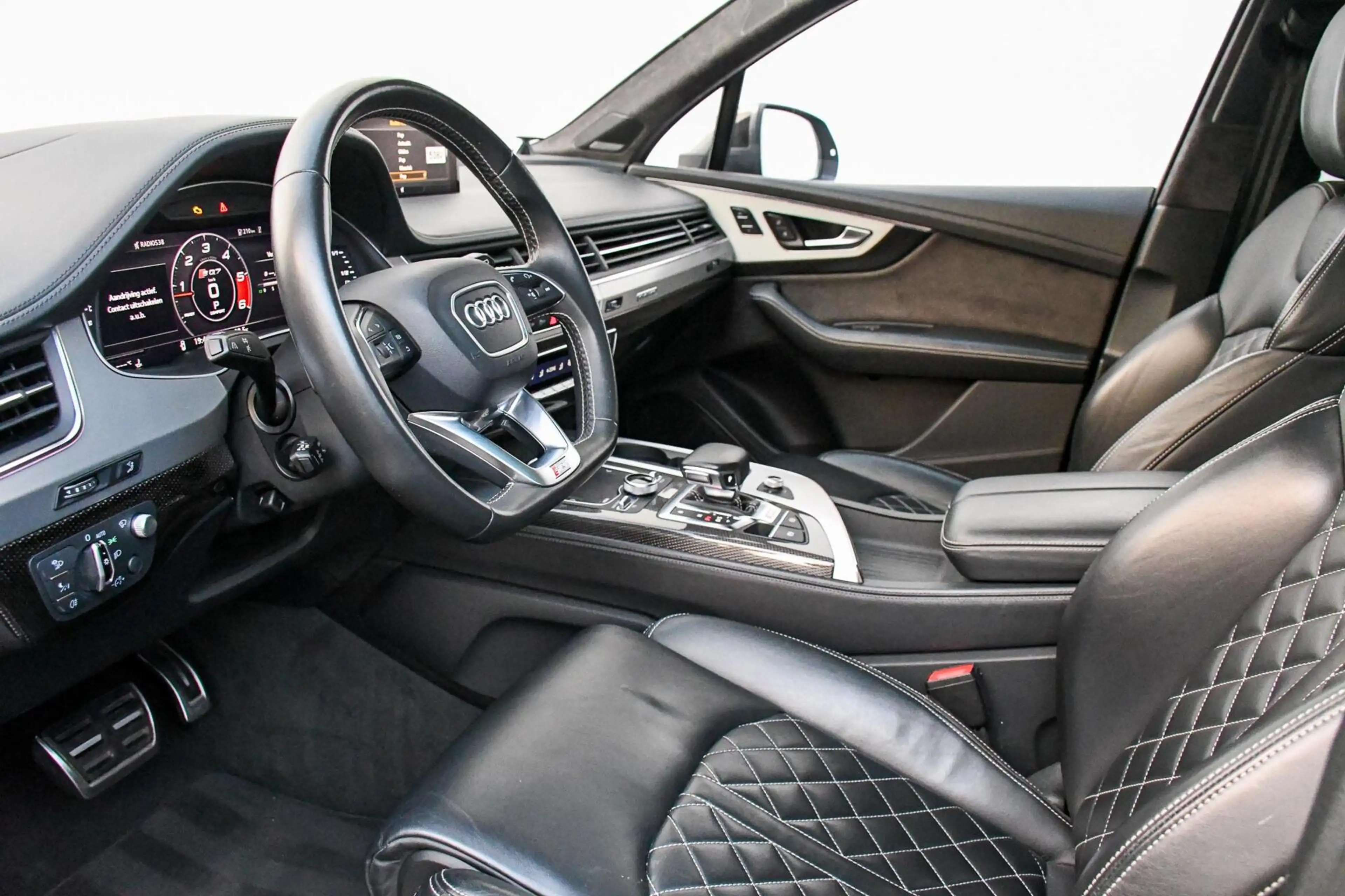 Audi SQ7 4.0 V8 TDI quattro Pro Line + 7p Ceramic 435PK PAN — photo 4