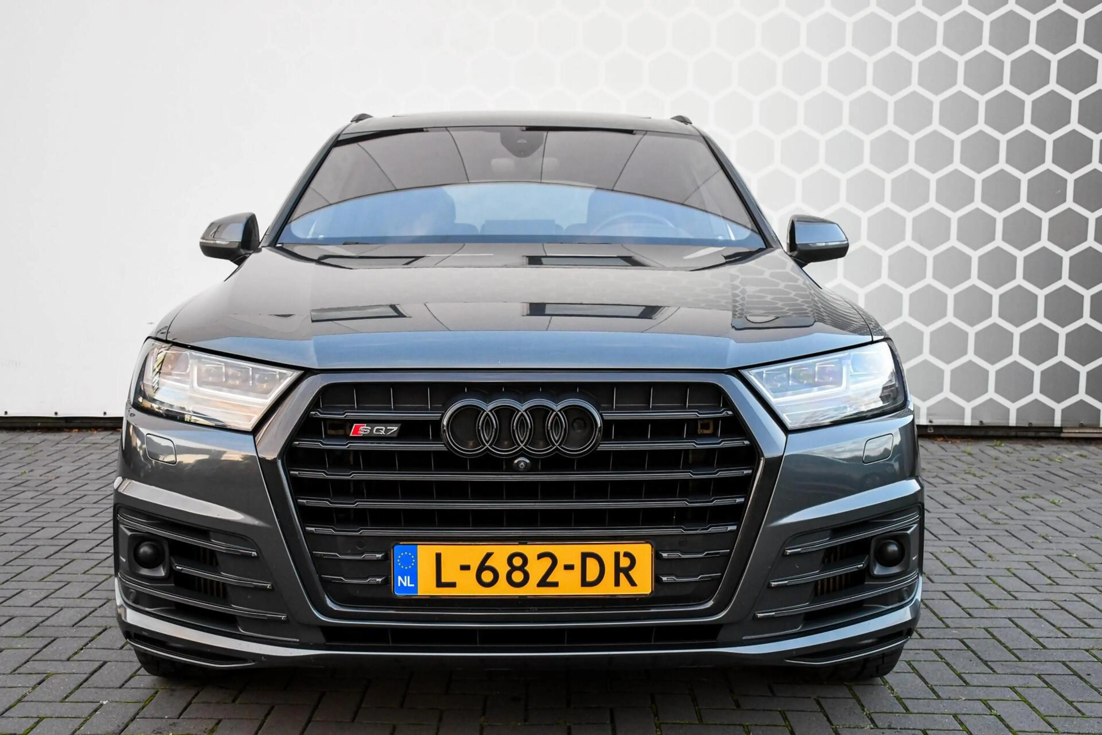 Audi SQ7 4.0 V8 TDI quattro Pro Line + 7p Ceramic 435PK PAN — photo 2