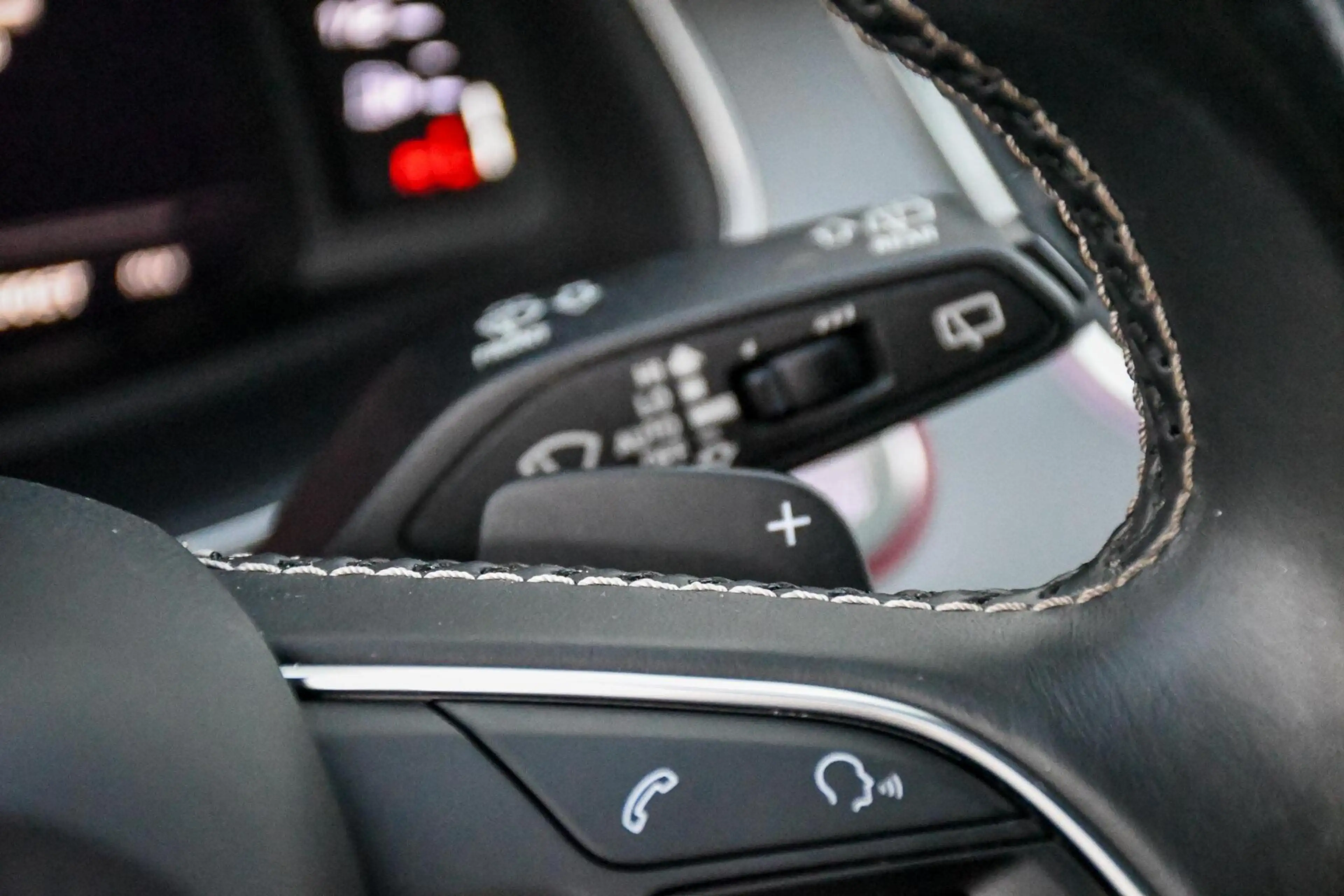 Audi SQ7 4.0 V8 TDI quattro Pro Line + 7p Ceramic 435PK PAN — photo 12
