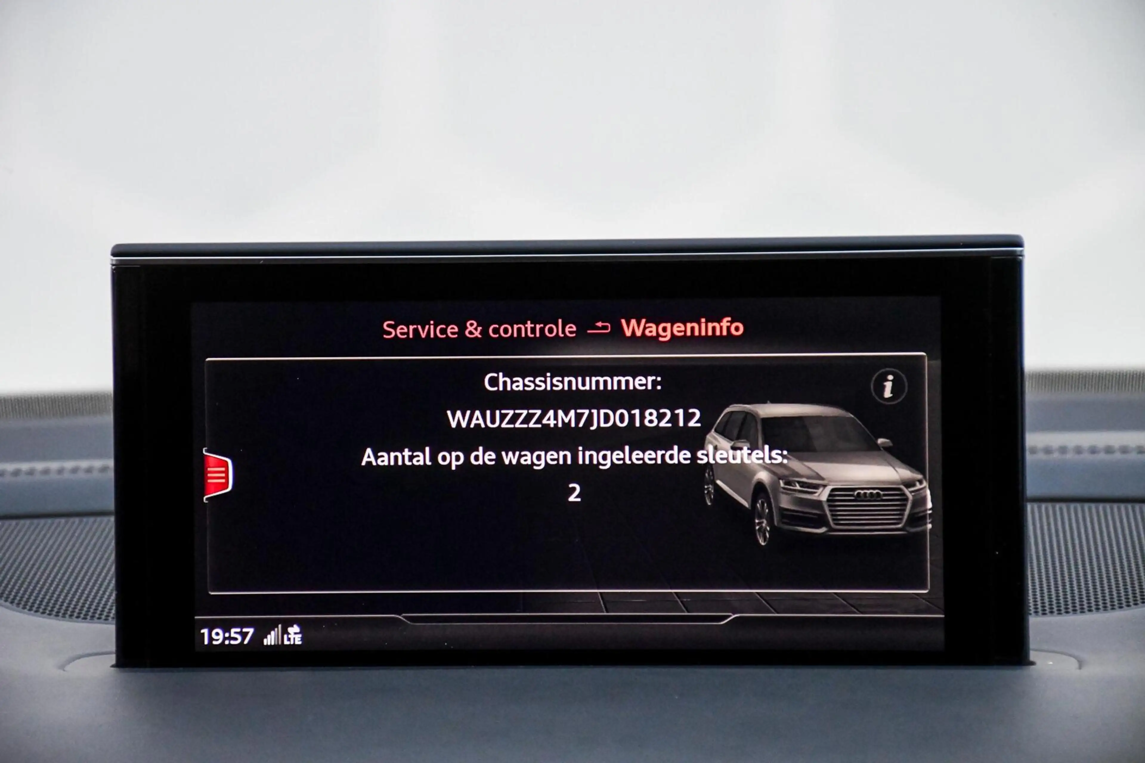 Audi SQ7 4.0 V8 TDI quattro Pro Line + 7p Ceramic 435PK PAN — photo 17
