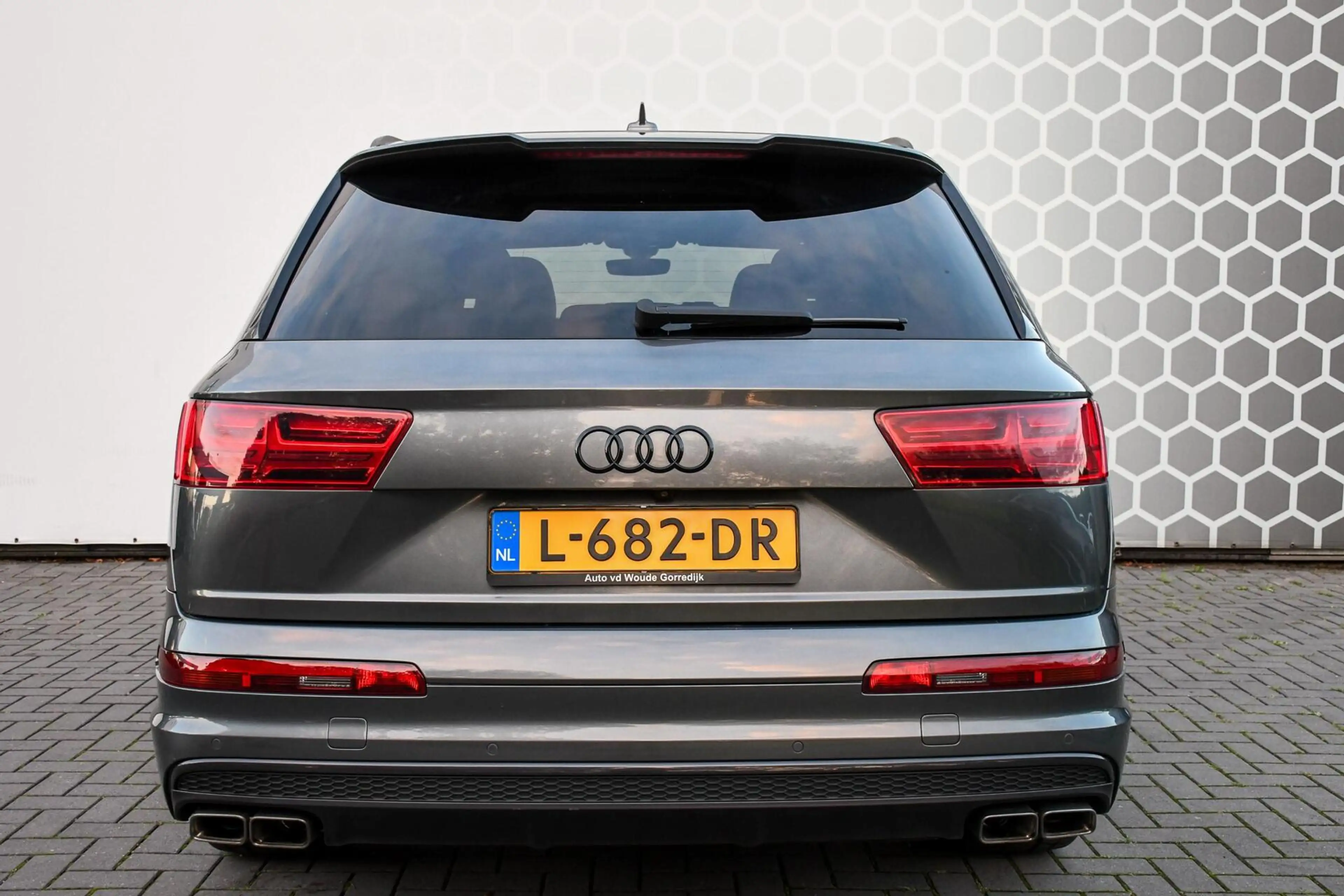 Audi SQ7 4.0 V8 TDI quattro Pro Line + 7p Ceramic 435PK PAN — photo 32