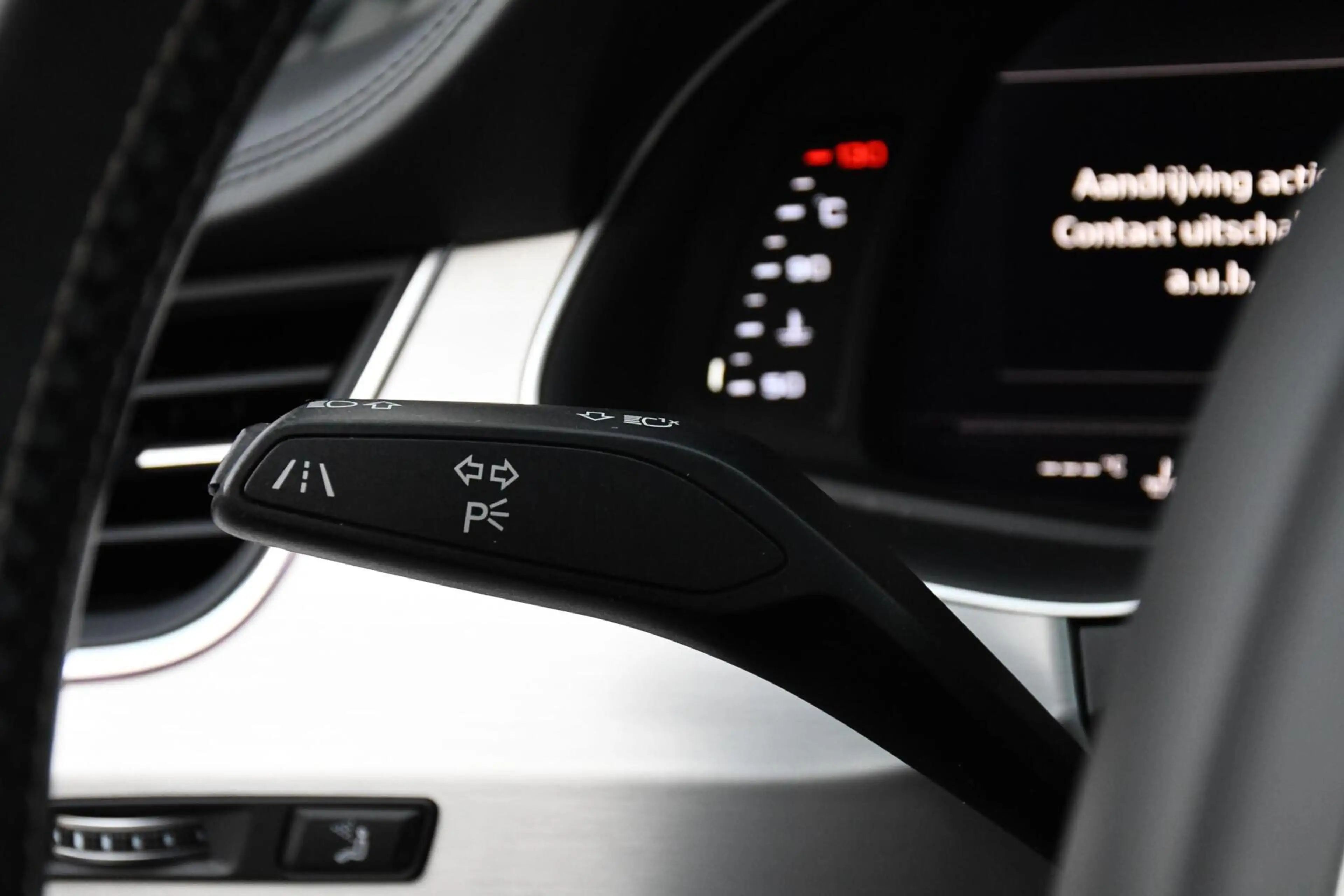 Audi SQ7 4.0 V8 TDI quattro Pro Line + 7p Ceramic 435PK PAN — photo 45
