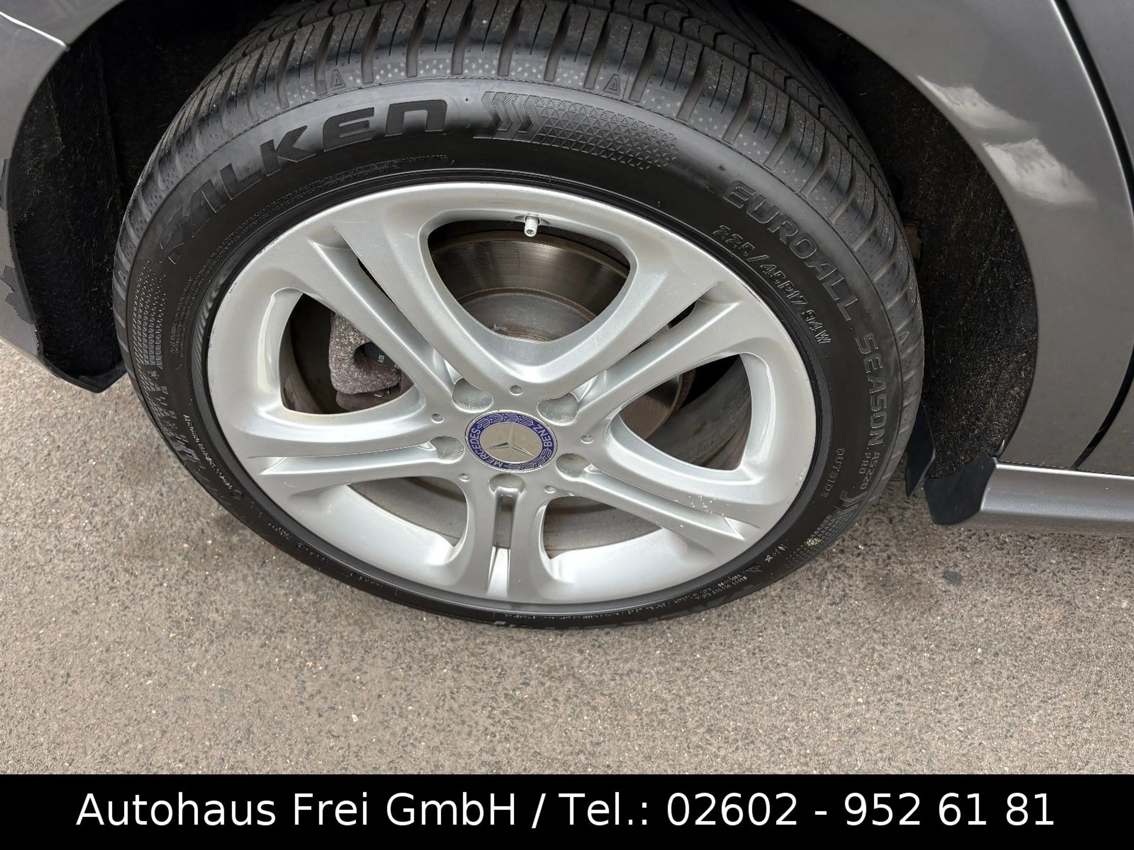 Mercedes-Benz A 180 BE URBAN*BI-XENON*KAMERA*PANORAMADACH*NAVI — photo 13