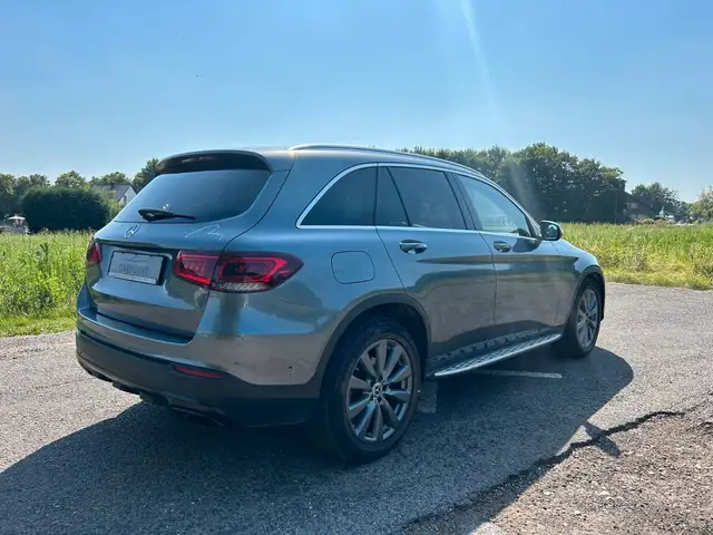 Mercedes-Benz GLC view 5
