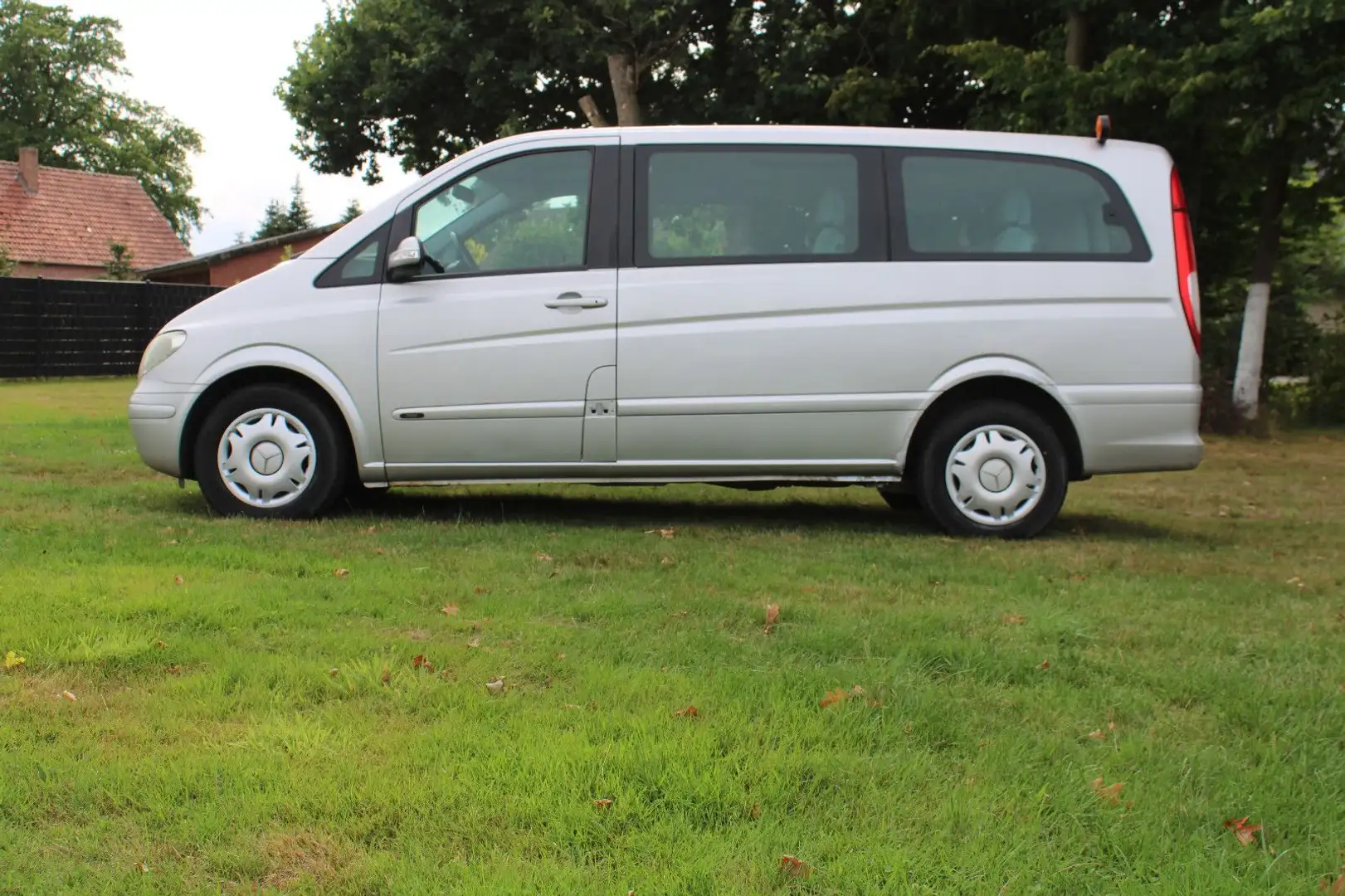 Mercedes-Benz Viano 2.2 CDI lang Plateado - 2