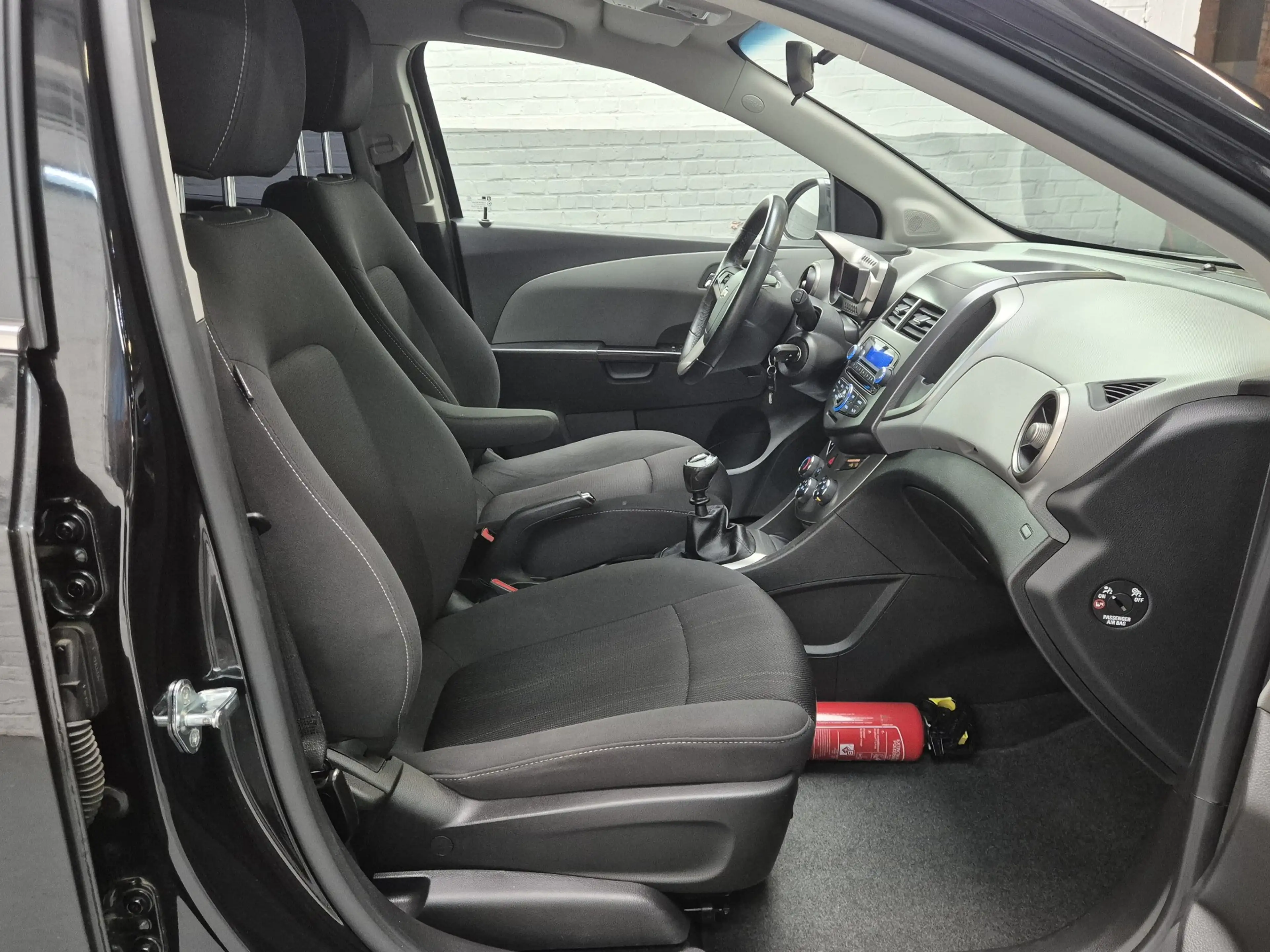 Chevrolet Aveo Aveo hatchback 1.6i LTZ- clim.- Très bel état — photo 12