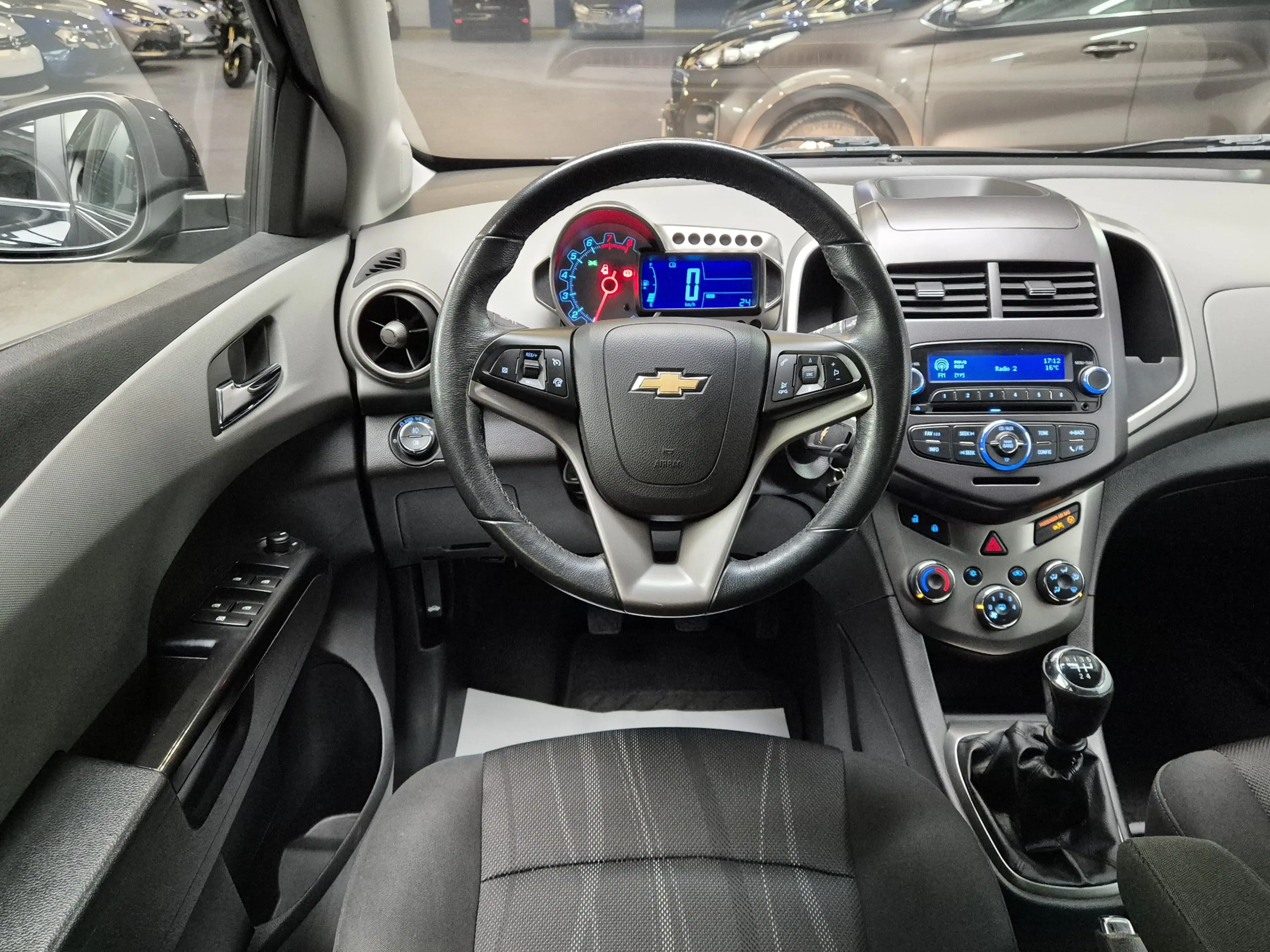 Chevrolet Aveo Aveo hatchback 1.6i LTZ- clim.- Très bel état — photo 11