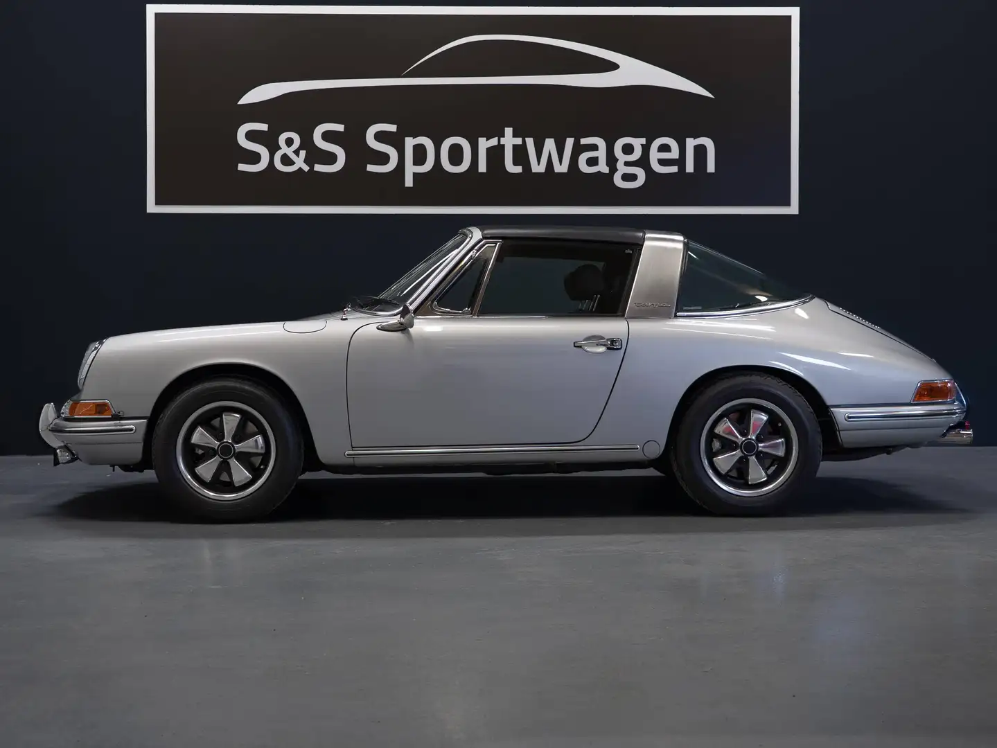 Porsche 911 F-Modell Targa Silber - 1