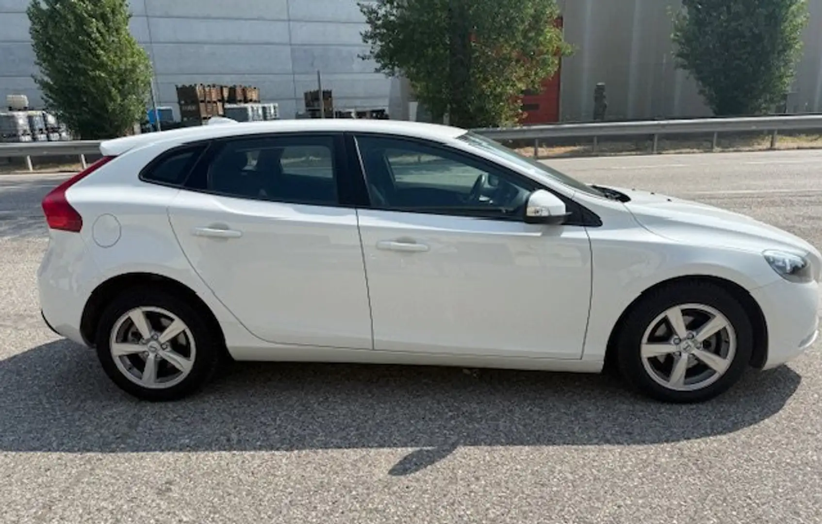 Volvo V40 V40 II 2012 2.0 d2 Kinetic my18 Bianco - 2