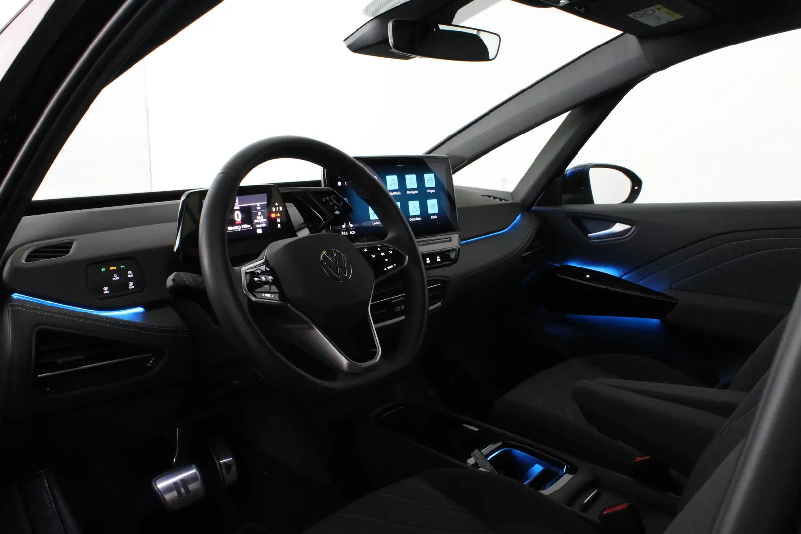 Volkswagen ID.3 Pro 58 kWh 18 inch/all season banden/Adapt.cruise/ Чёрный - 2