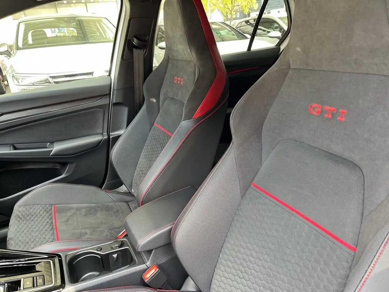Volkswagen Golf GTI Golf 2.0 TSI DSG GTI Clubsport Navi LEDplus SHZ 12