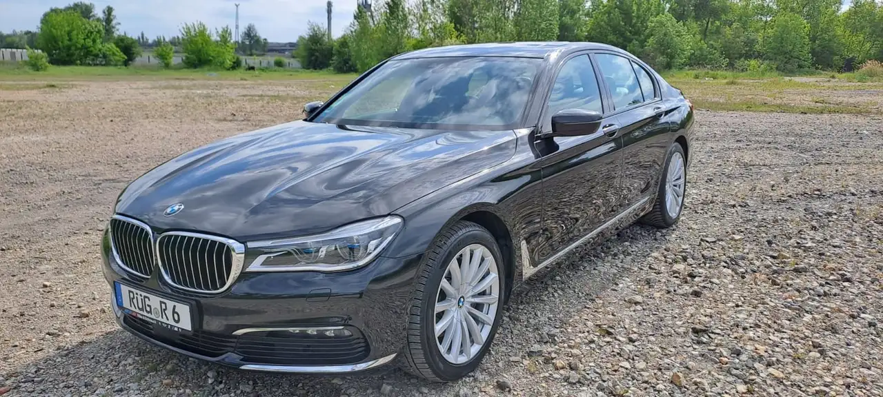BMW 730