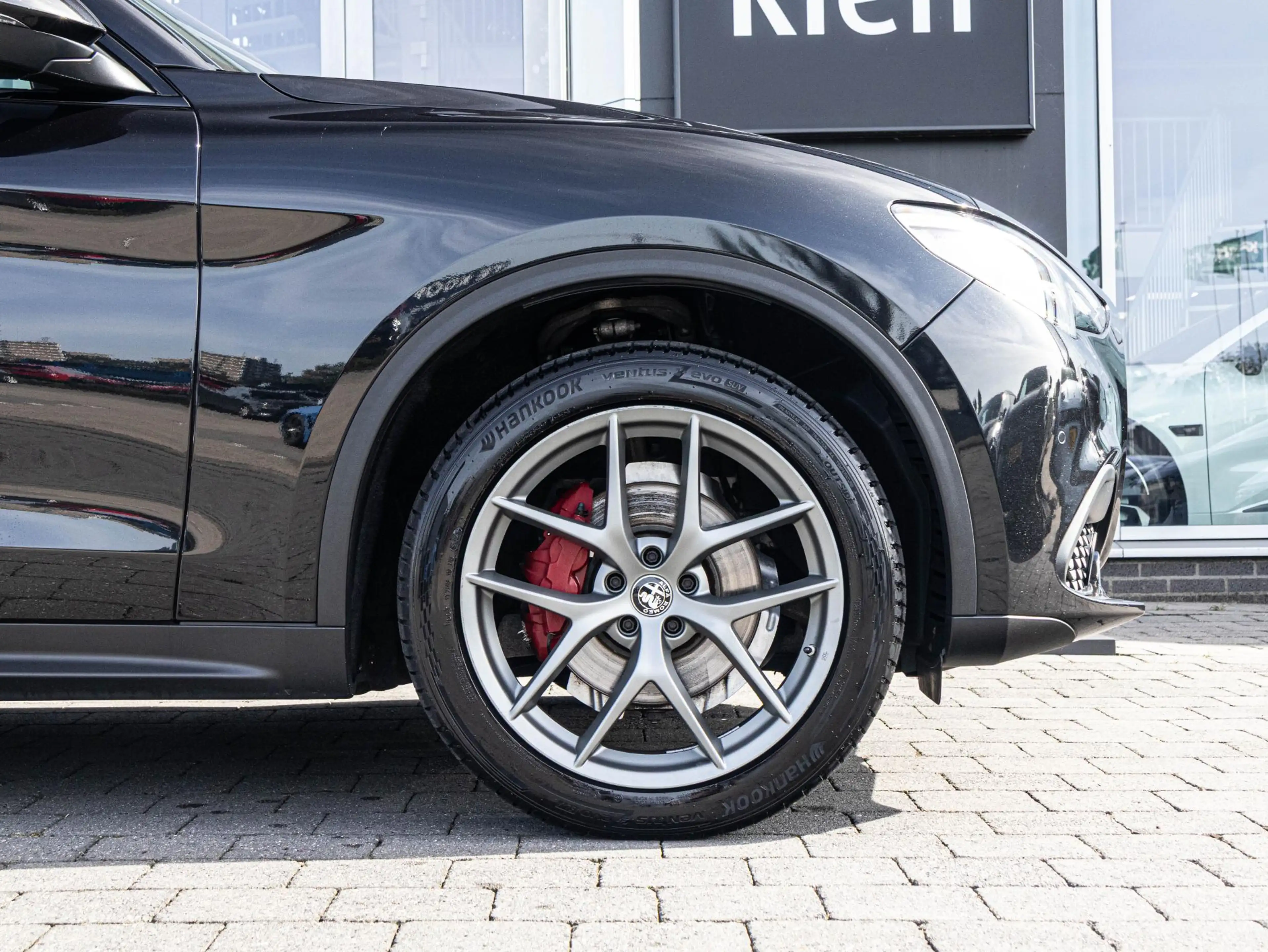 Alfa Romeo Stelvio 2.0 T AWD B-Tech | Pano| Memory | ACC | 20" — photo 6