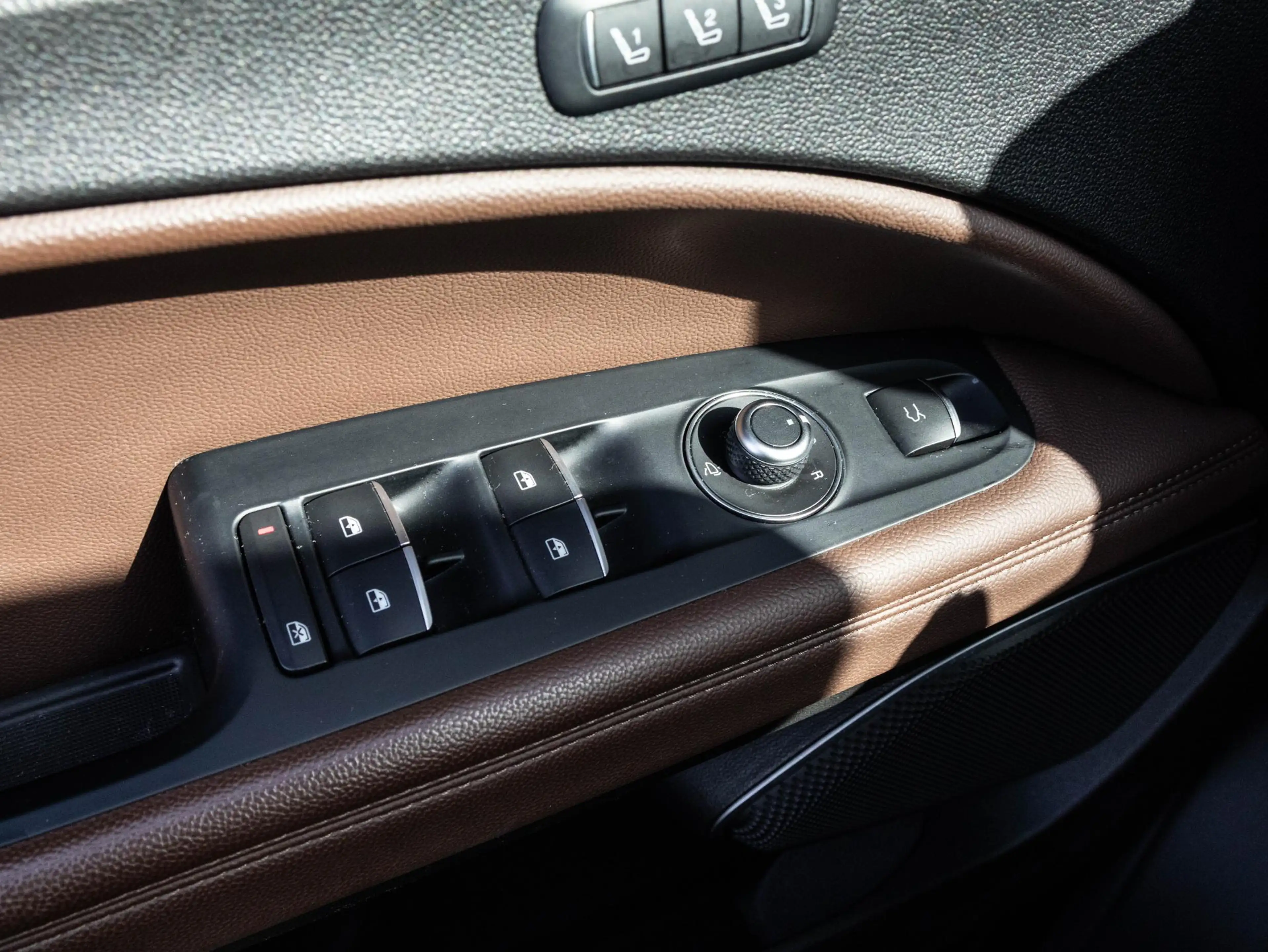 Alfa Romeo Stelvio 2.0 T AWD B-Tech | Pano| Memory | ACC | 20" — photo 25