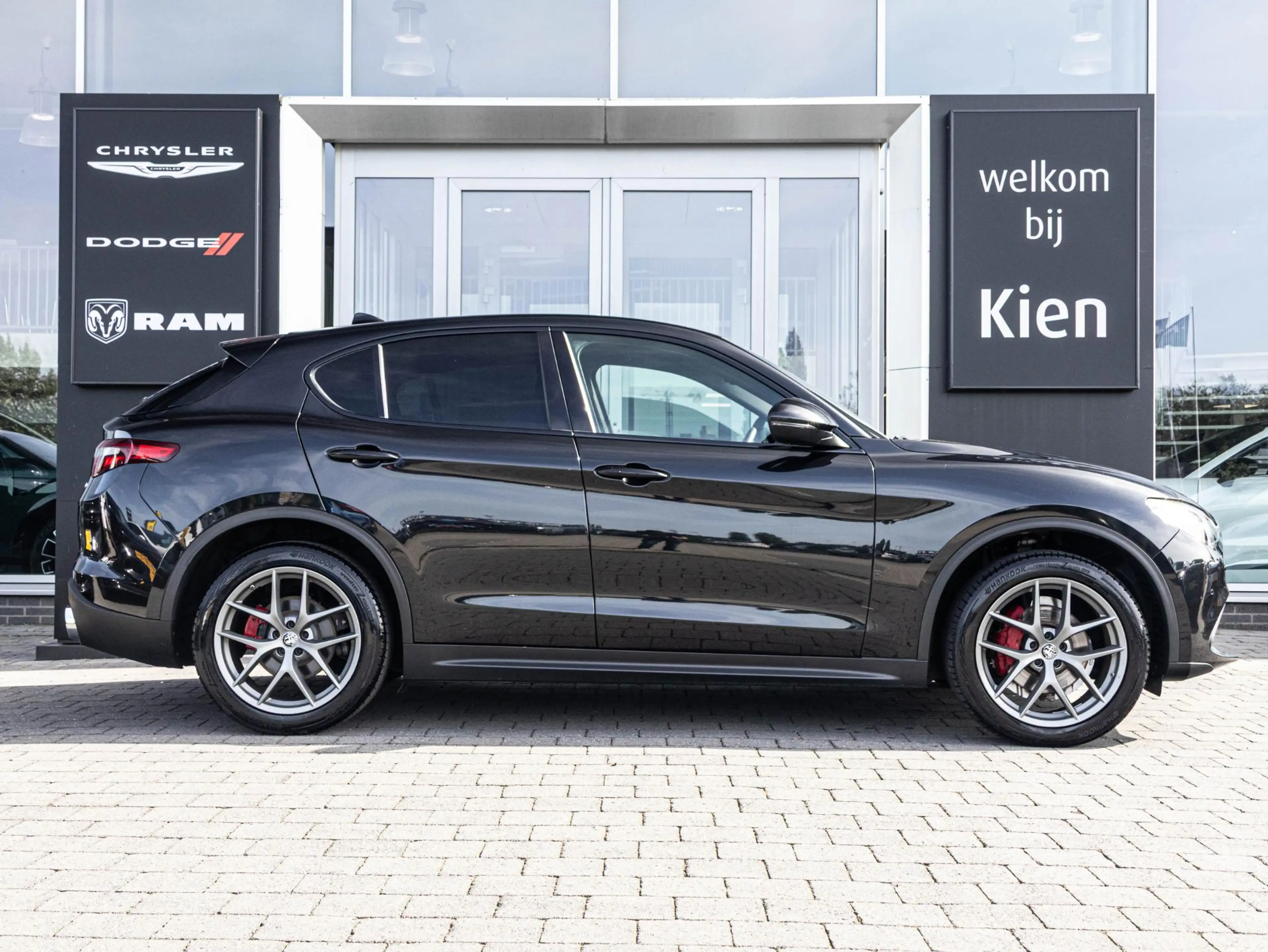 Alfa Romeo Stelvio 2.0 T AWD B-Tech | Pano| Memory | ACC | 20" — photo 4
