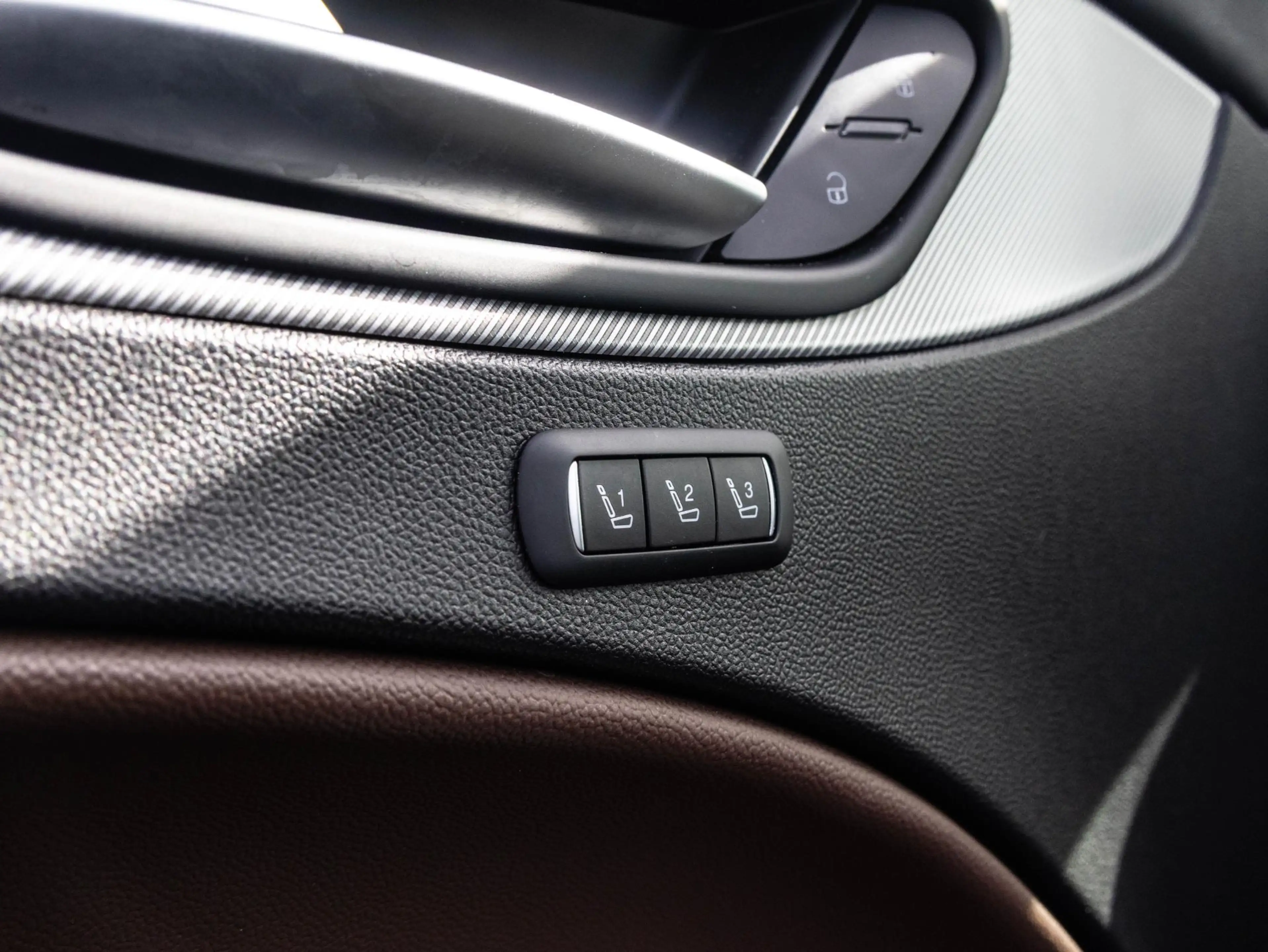 Alfa Romeo Stelvio 2.0 T AWD B-Tech | Pano| Memory | ACC | 20" — photo 11