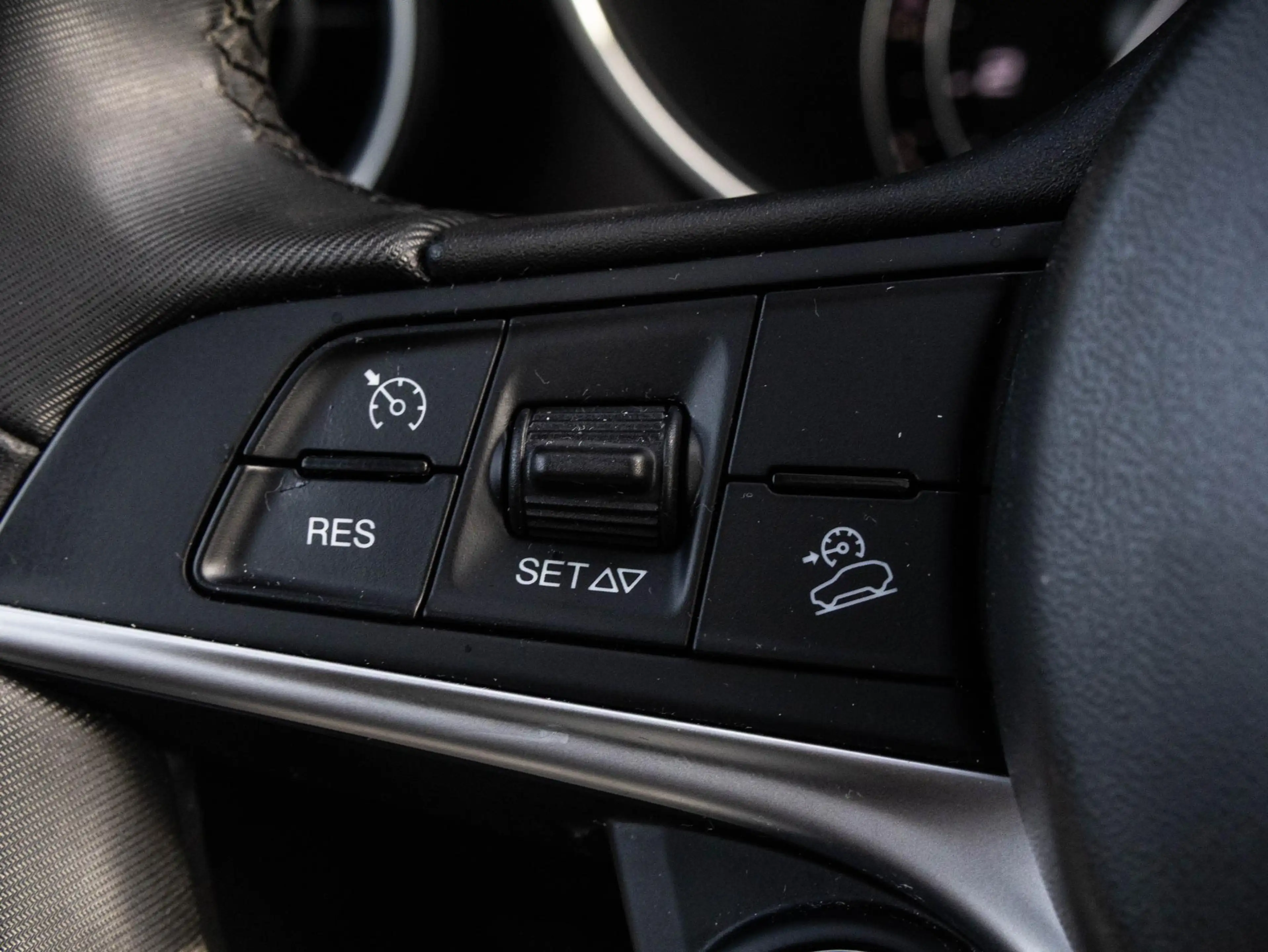 Alfa Romeo Stelvio 2.0 T AWD B-Tech | Pano| Memory | ACC | 20" — photo 14