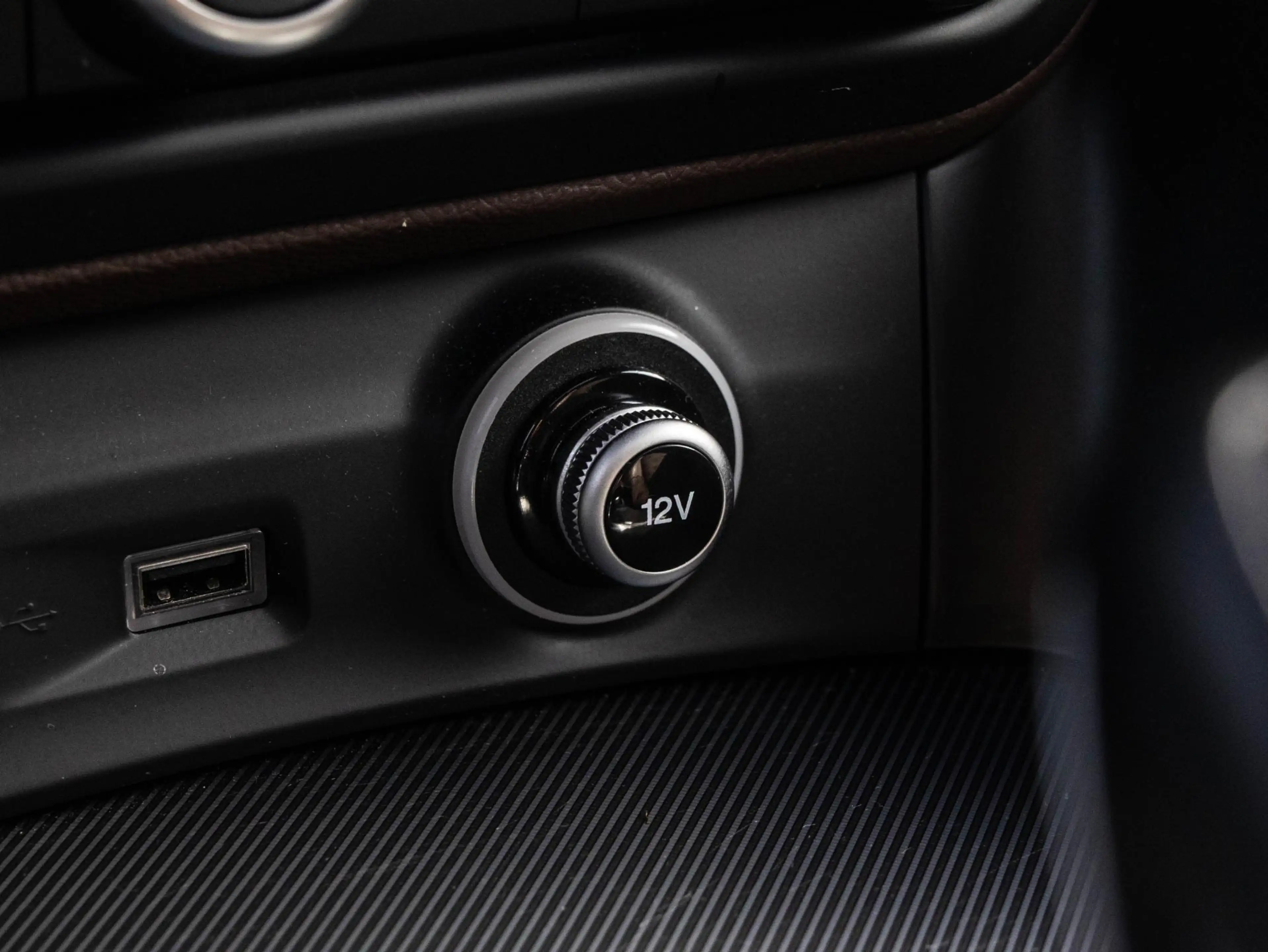 Alfa Romeo Stelvio 2.0 T AWD B-Tech | Pano| Memory | ACC | 20" — photo 29
