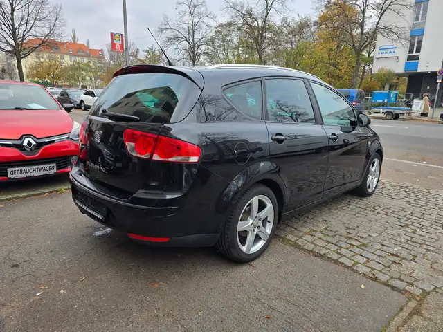 Seat Altea XL view 4
