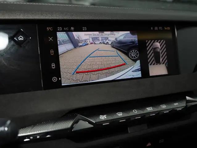 DS Automobiles DS 4 view 15