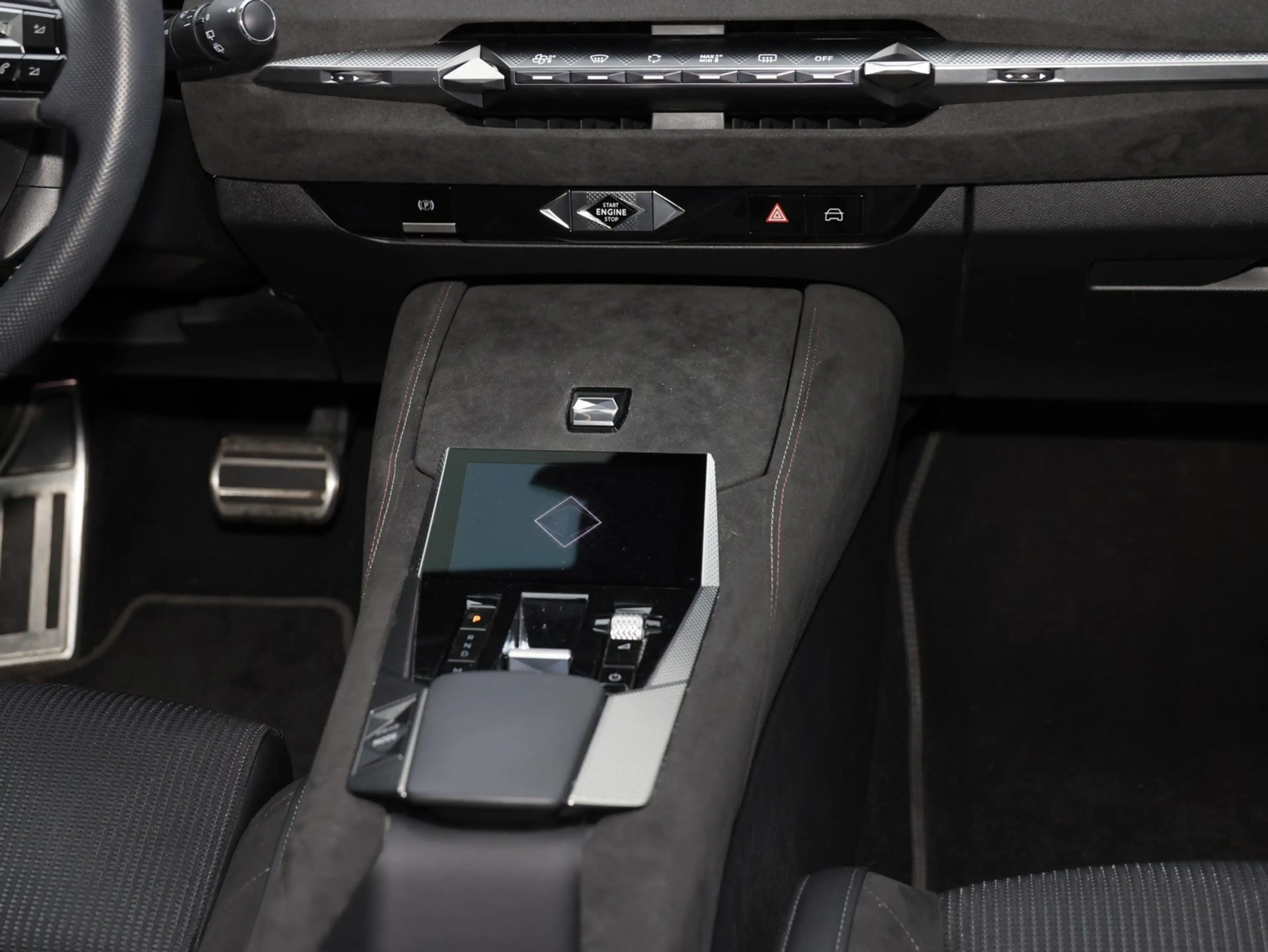 DS Automobiles DS 4 DS4 DS4 PER.LINE+ PURE TECH 130 — photo 11