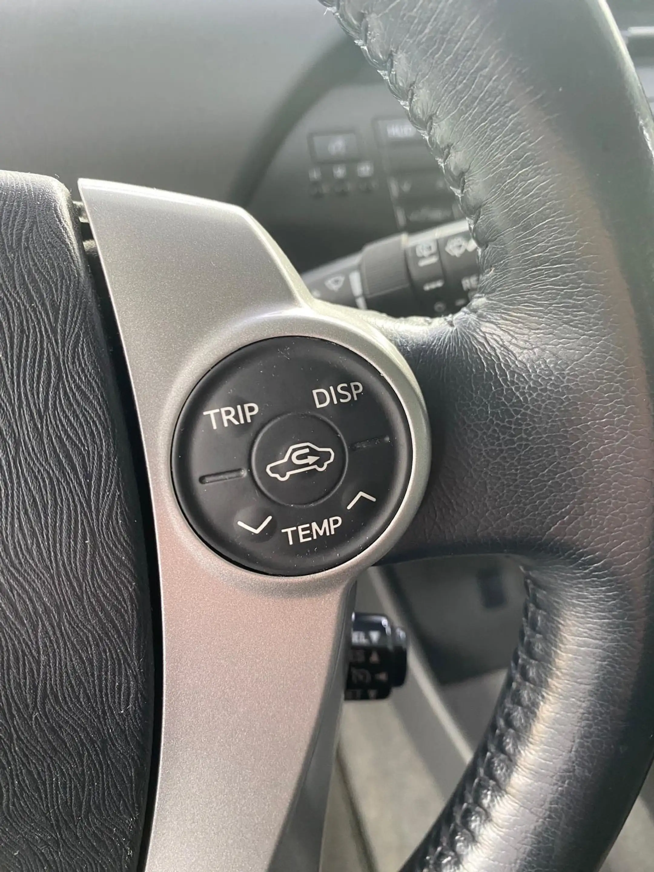 Toyota Prius Hybrid 1.8i VVT-i Luna + Buisness Line — photo 14