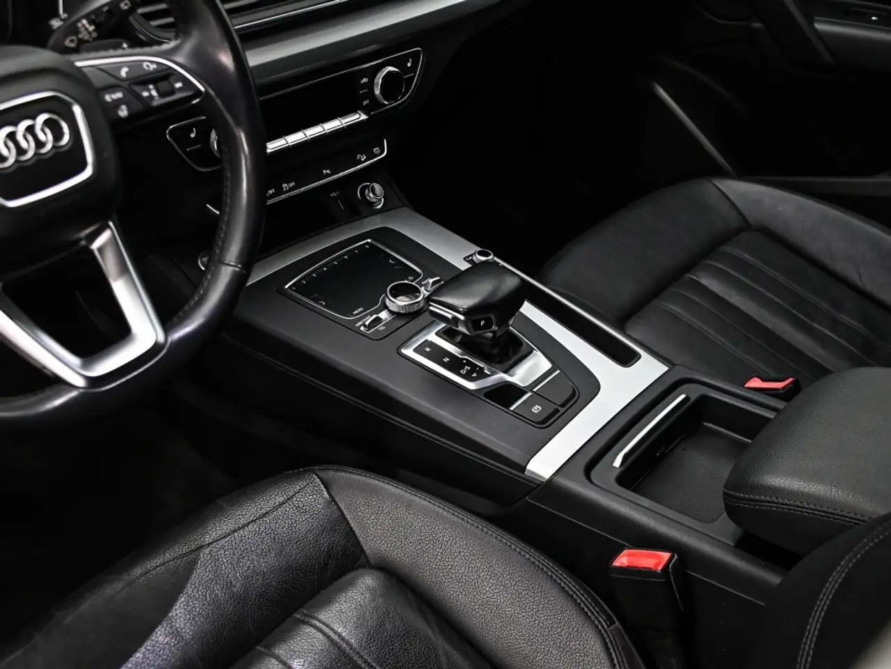 Audi Q5 photo Audi Q5