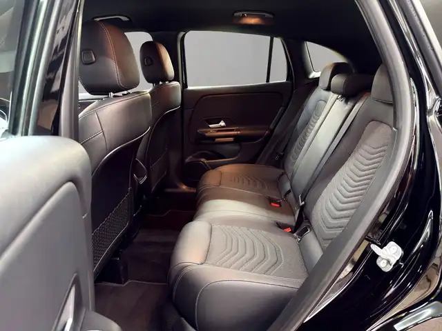 Mercedes-Benz Gla view 15