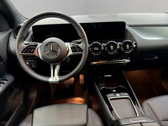 Mercedes-Benz Gla view 10