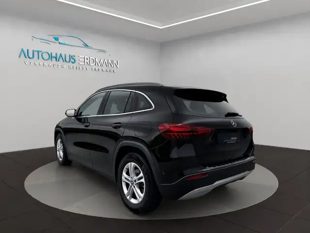 Mercedes-Benz Gla view 5