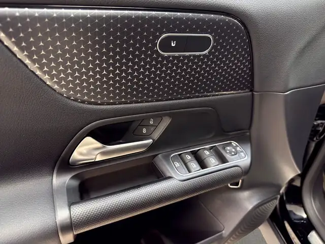 Mercedes-Benz Gla view 14