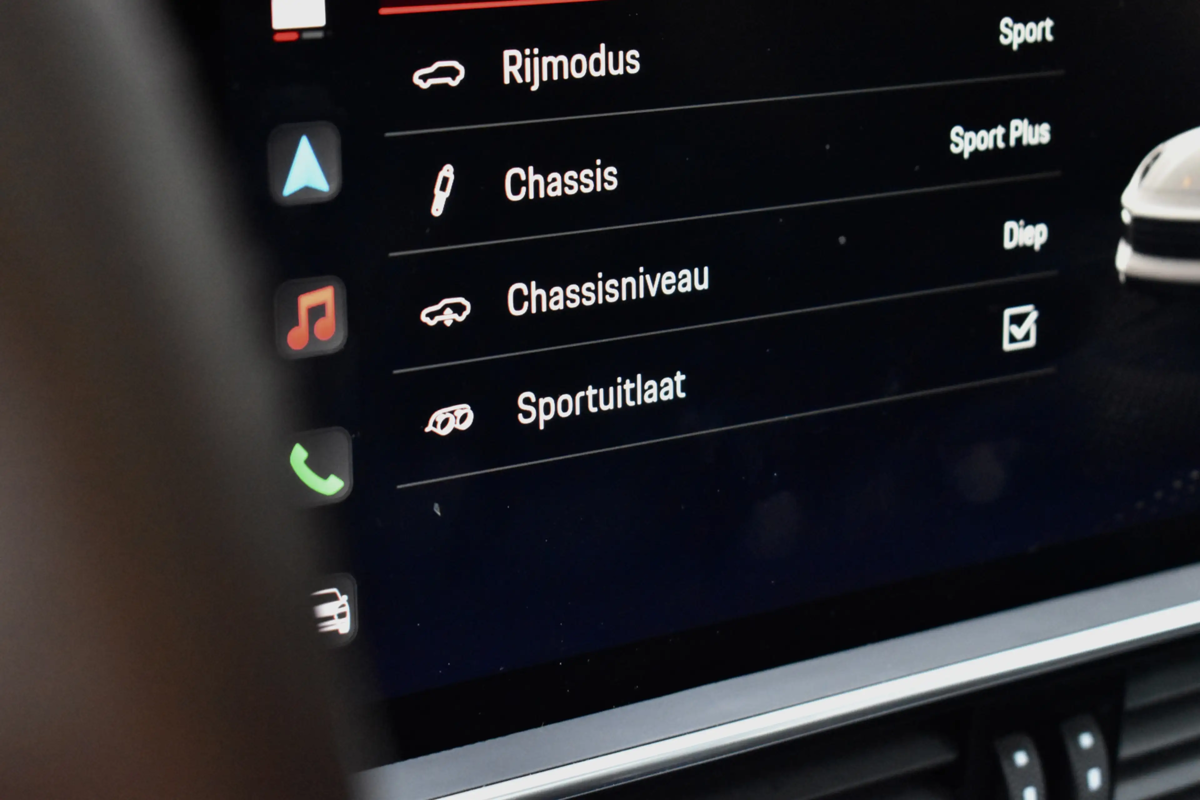 Porsche Cayenne Coupé 3.0 E-Hybrid Platinum Edition SportDesign | — photo 27