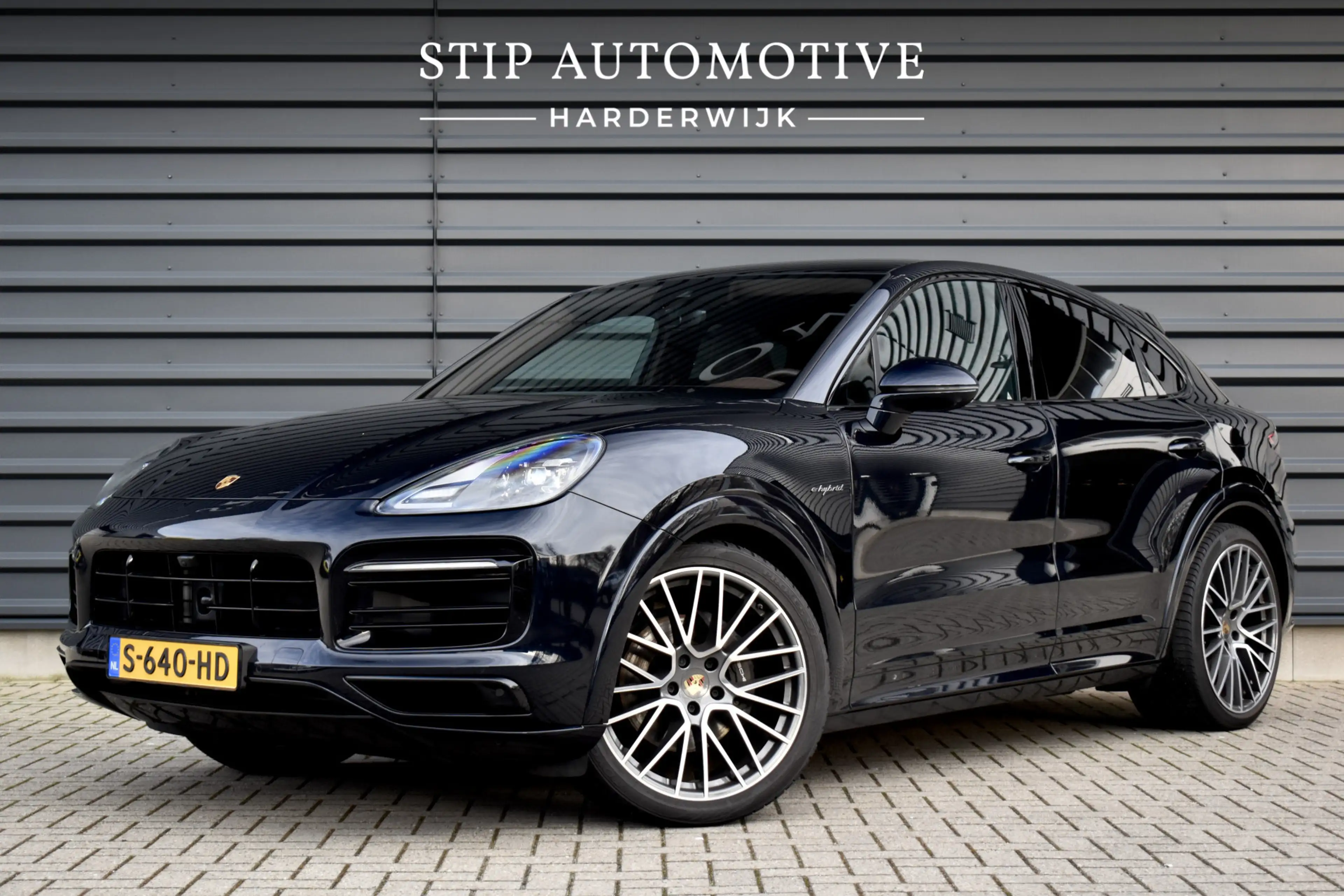 Porsche Cayenne Coupé 3.0 E-Hybrid Platinum Edition SportDesign |