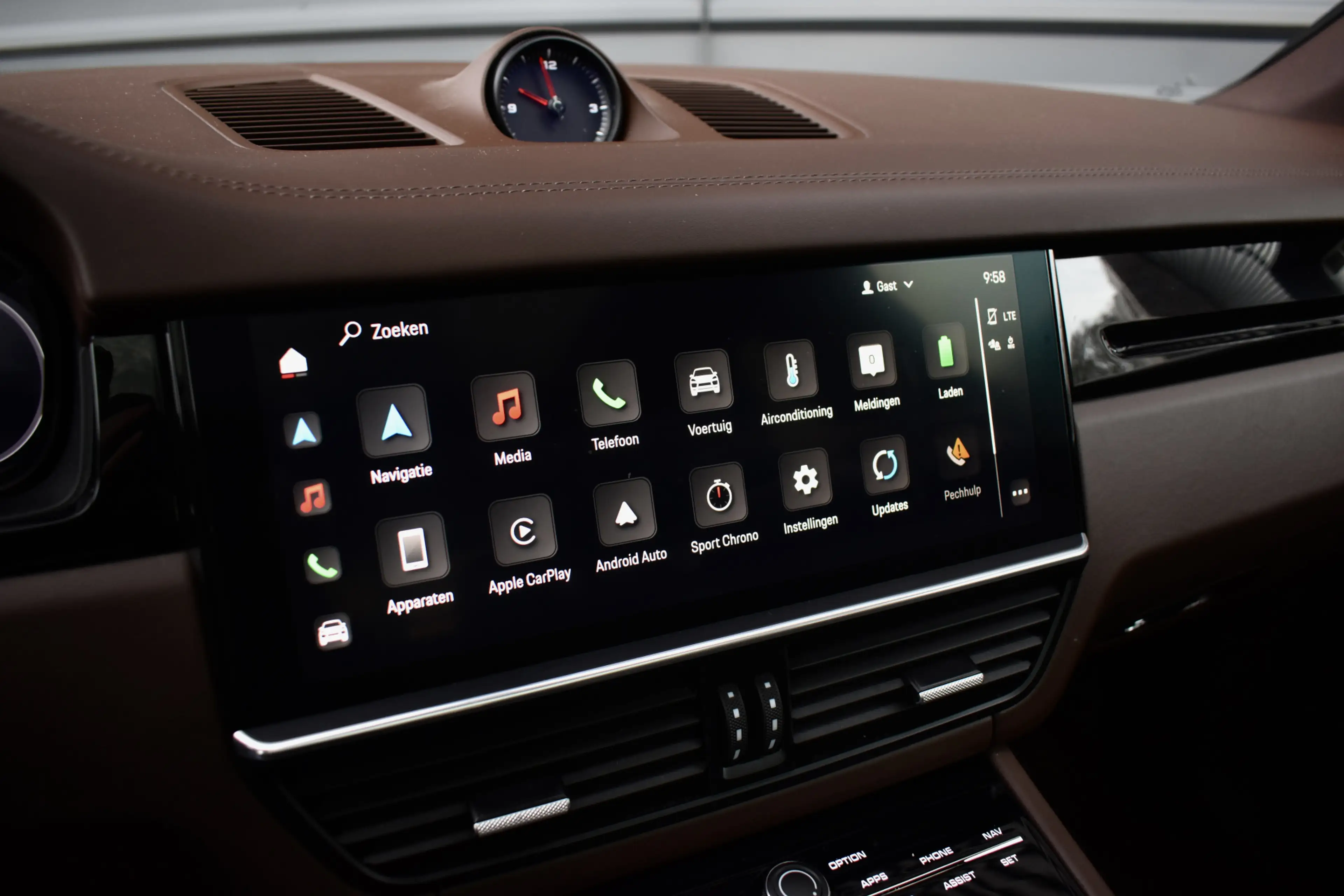Porsche Cayenne Coupé 3.0 E-Hybrid Platinum Edition SportDesign | — photo 8