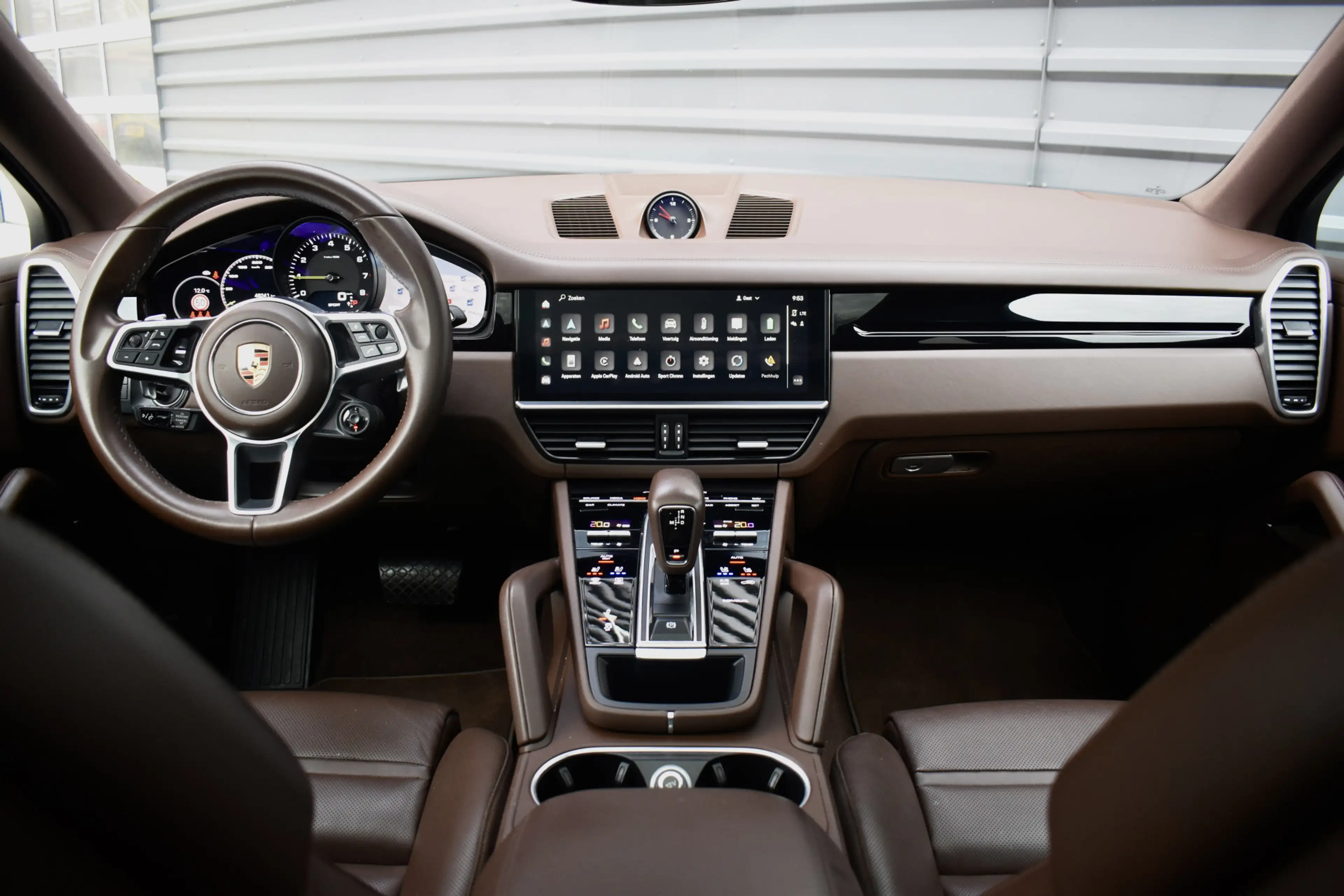 Porsche Cayenne Coupé 3.0 E-Hybrid Platinum Edition SportDesign | — photo 4