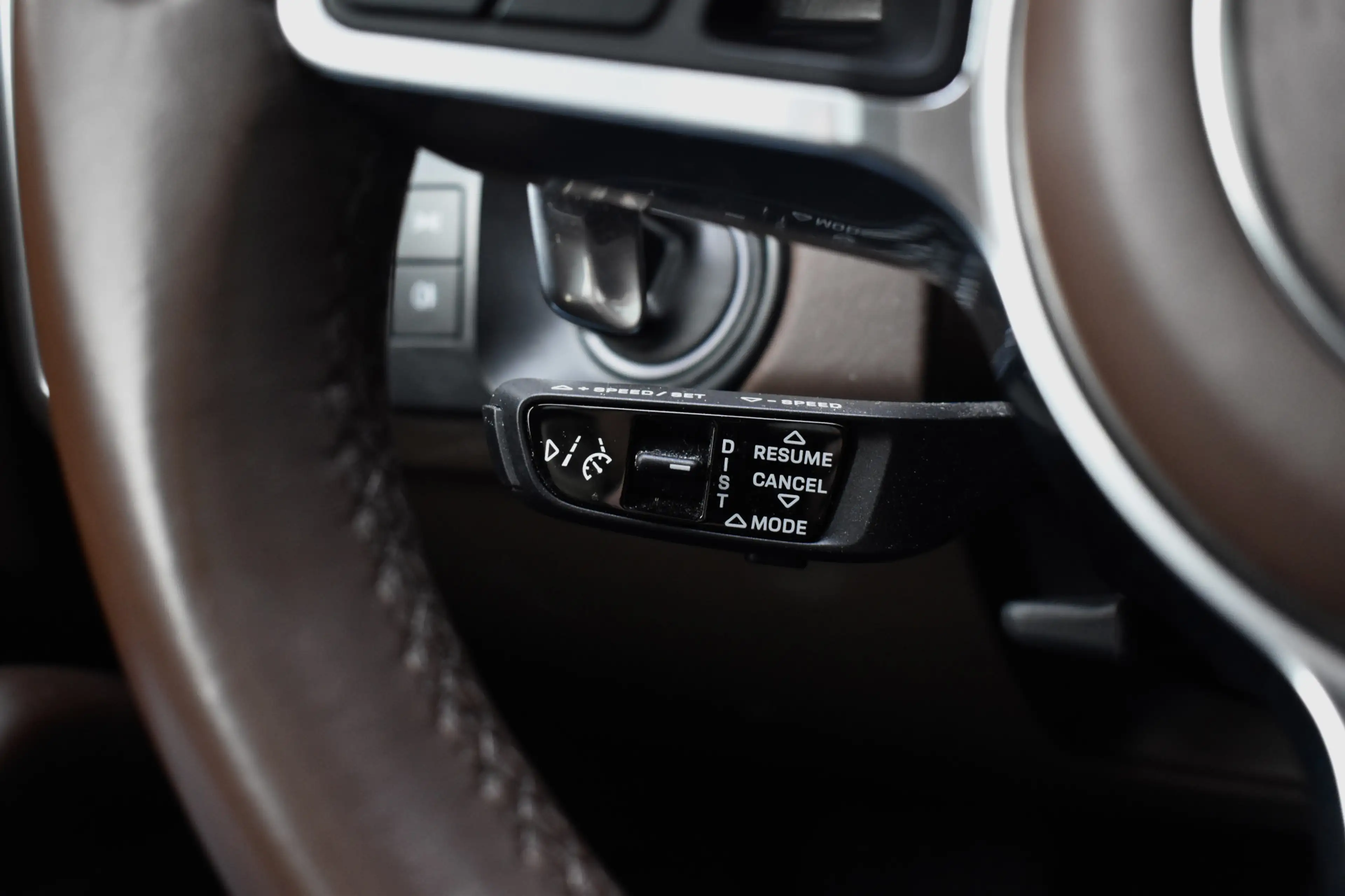 Porsche Cayenne Coupé 3.0 E-Hybrid Platinum Edition SportDesign | — photo 25