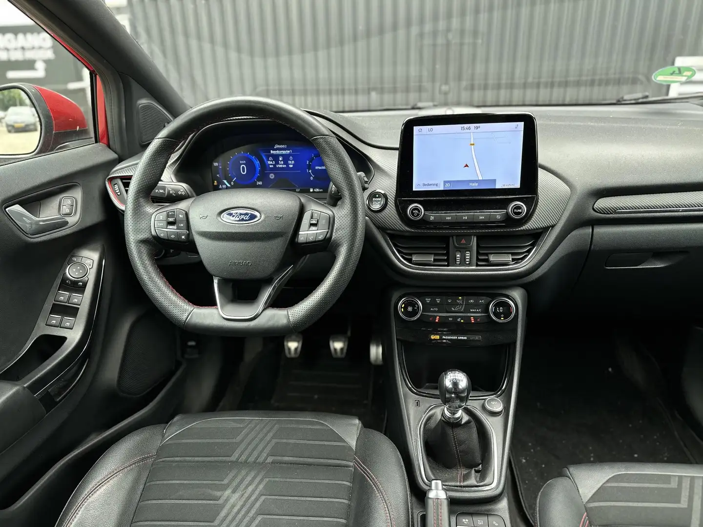 Ford Puma 1.0 EcoBoost Hybrid ST-Line X First Edition 155pk Rood - 2