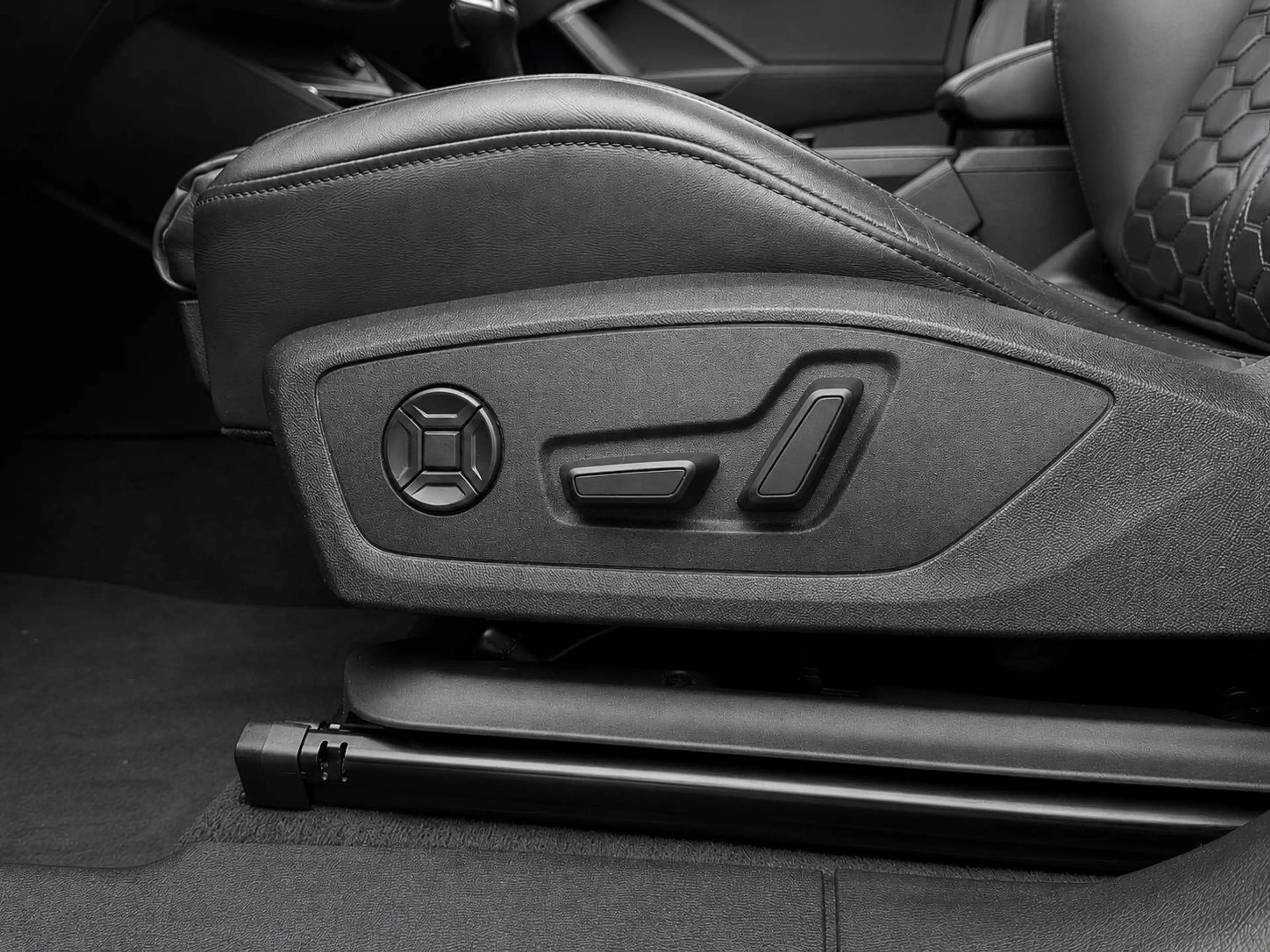 Audi RS Q3 SPORTBACK 2.5 TFSI QUATTRO S TRONIC / CARPLAY / PANO / SONOS / ENTRET. COMPLET / GARANTIE 12 MOIS — photo 12