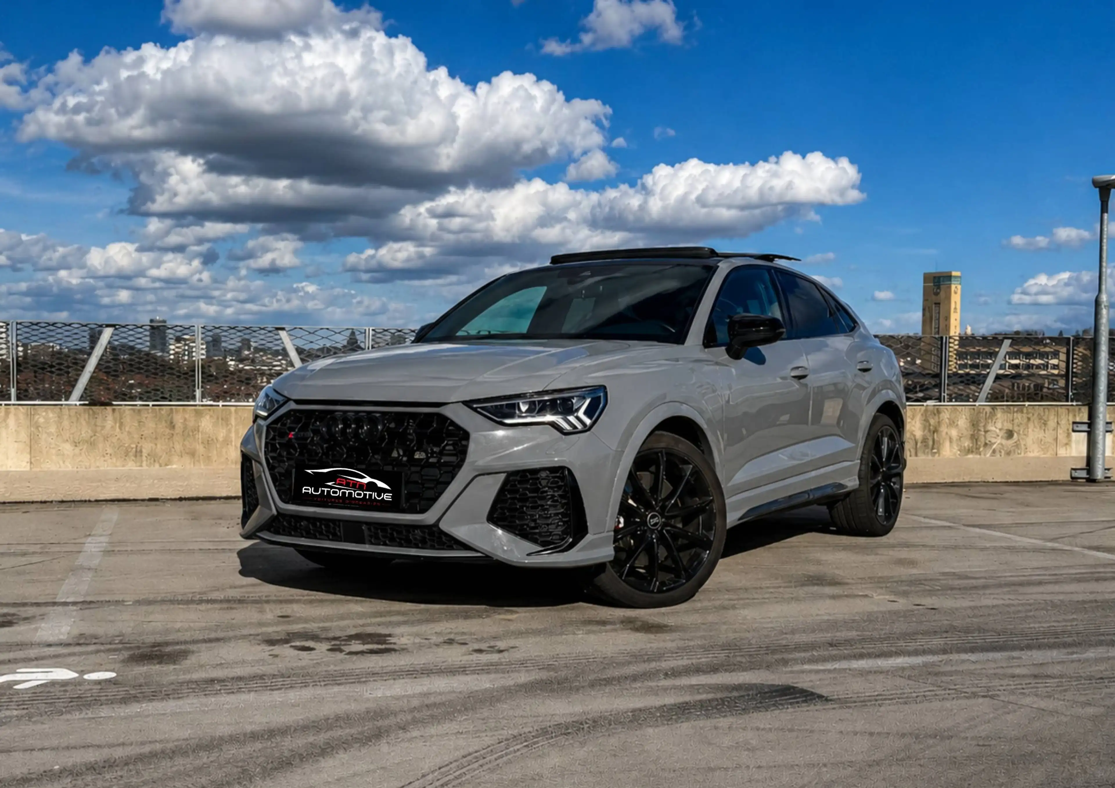 Audi RS Q3 SPORTBACK 2.5 TFSI QUATTRO S TRONIC / CARPLAY / PANO / SONOS / ENTRET. COMPLET / GARANTIE 12 MOIS — photo 2