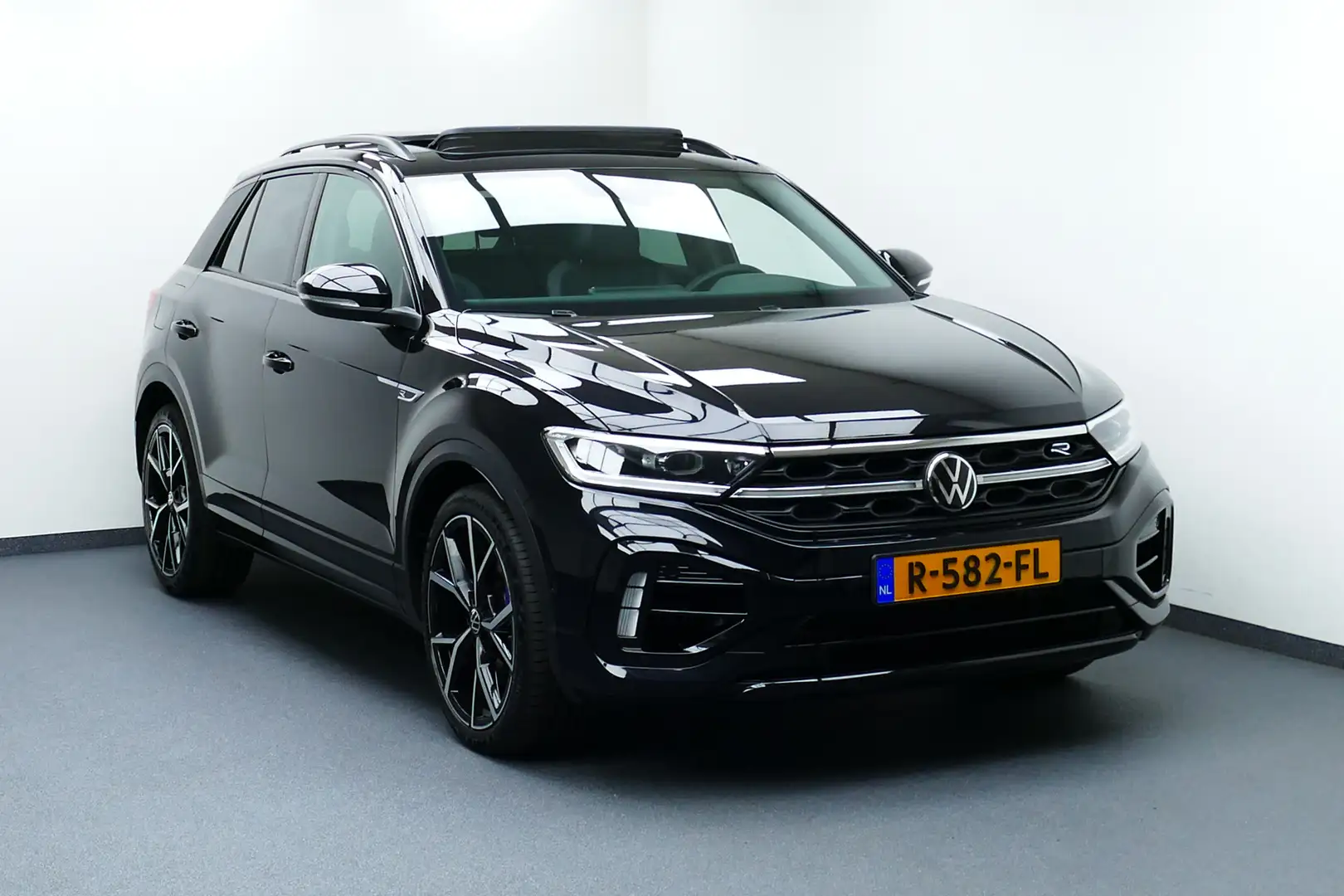 Volkswagen T-Roc 2.0 300pk TSI 4Motion R. Face Lift, Panodak, Akra, Zwart - 1